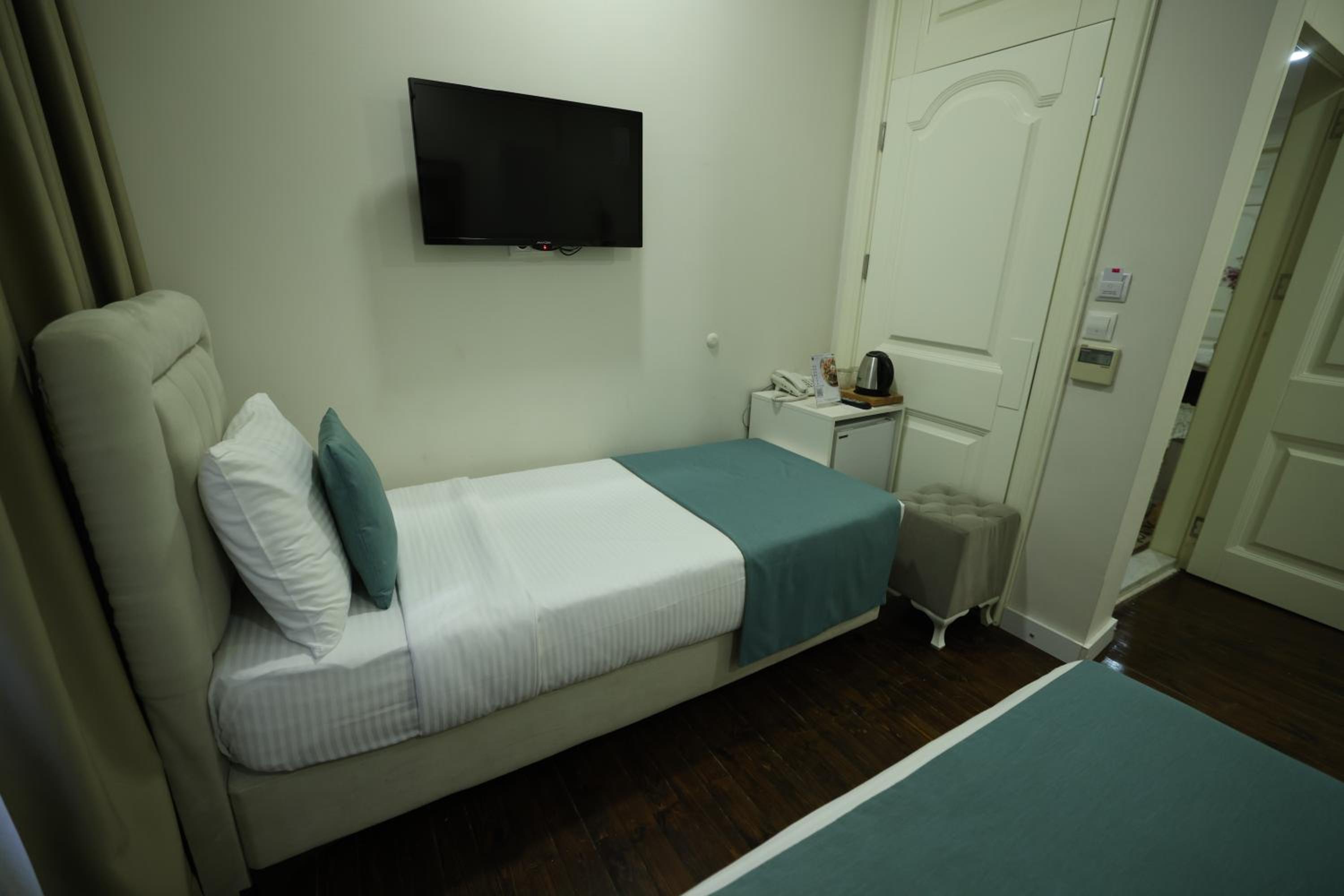 Standard Triple Room photo 1