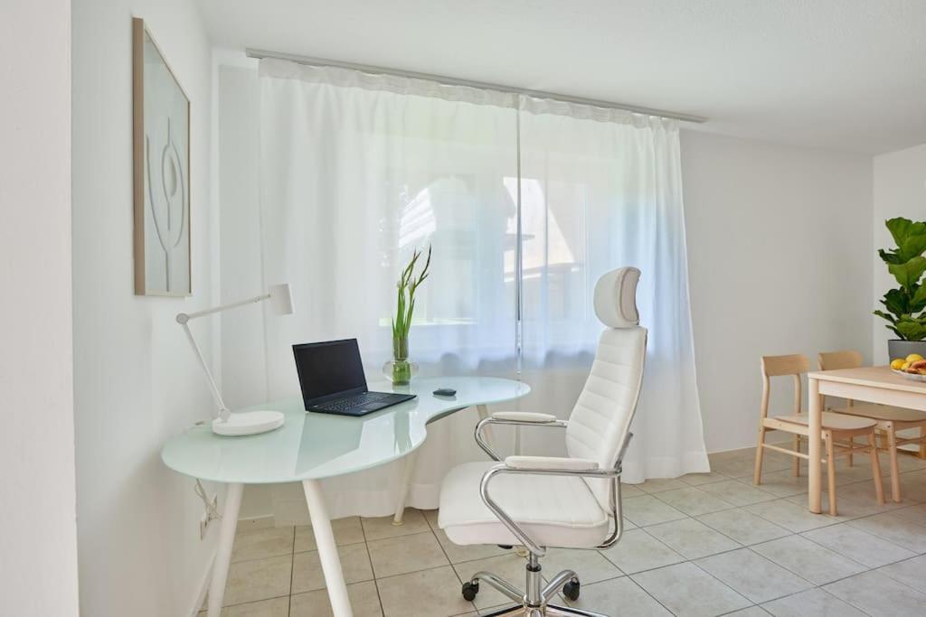 One-Bedroom Apartment photo 3