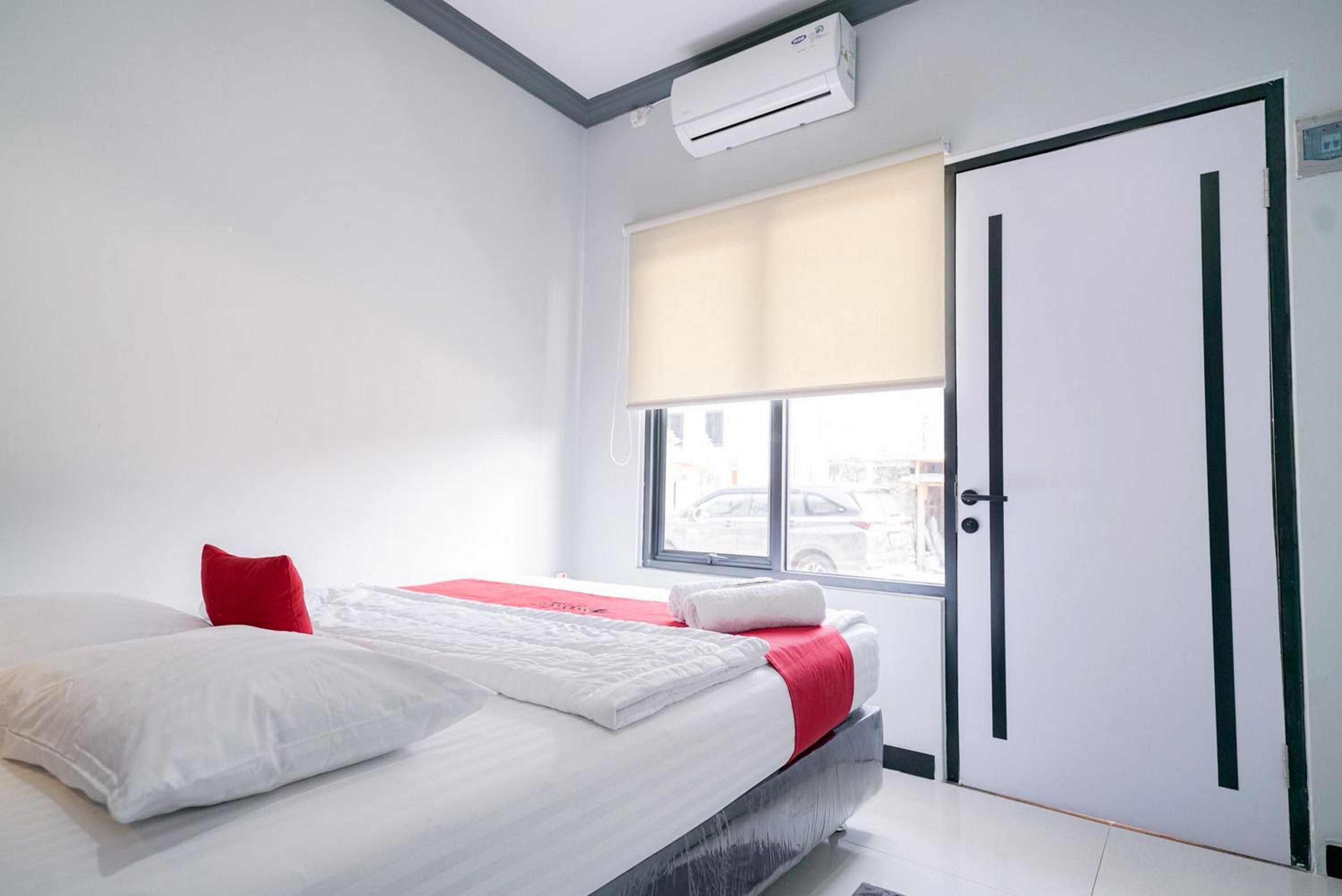 Standard Double Room - Photo 2