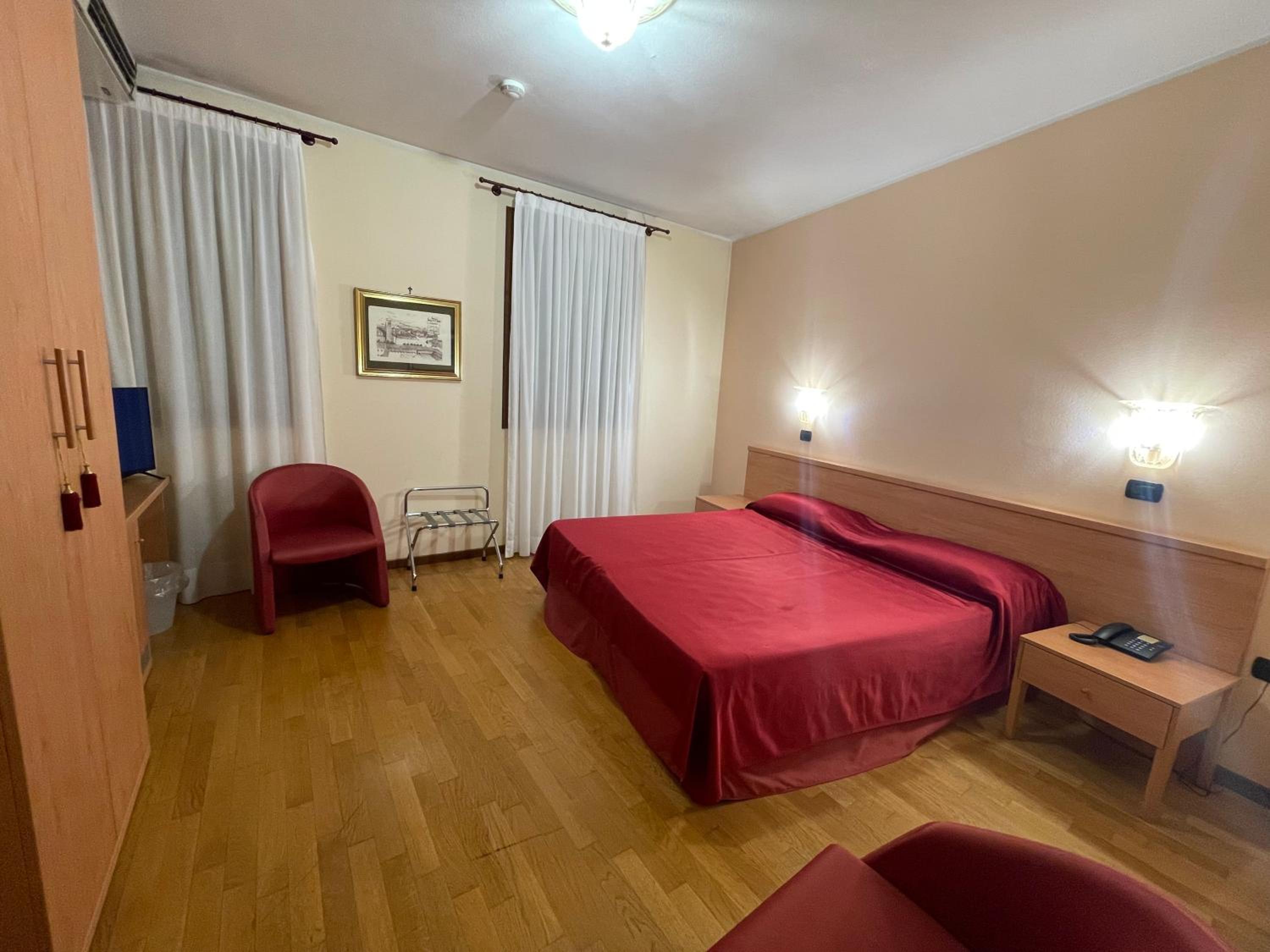 Double Room photo 2