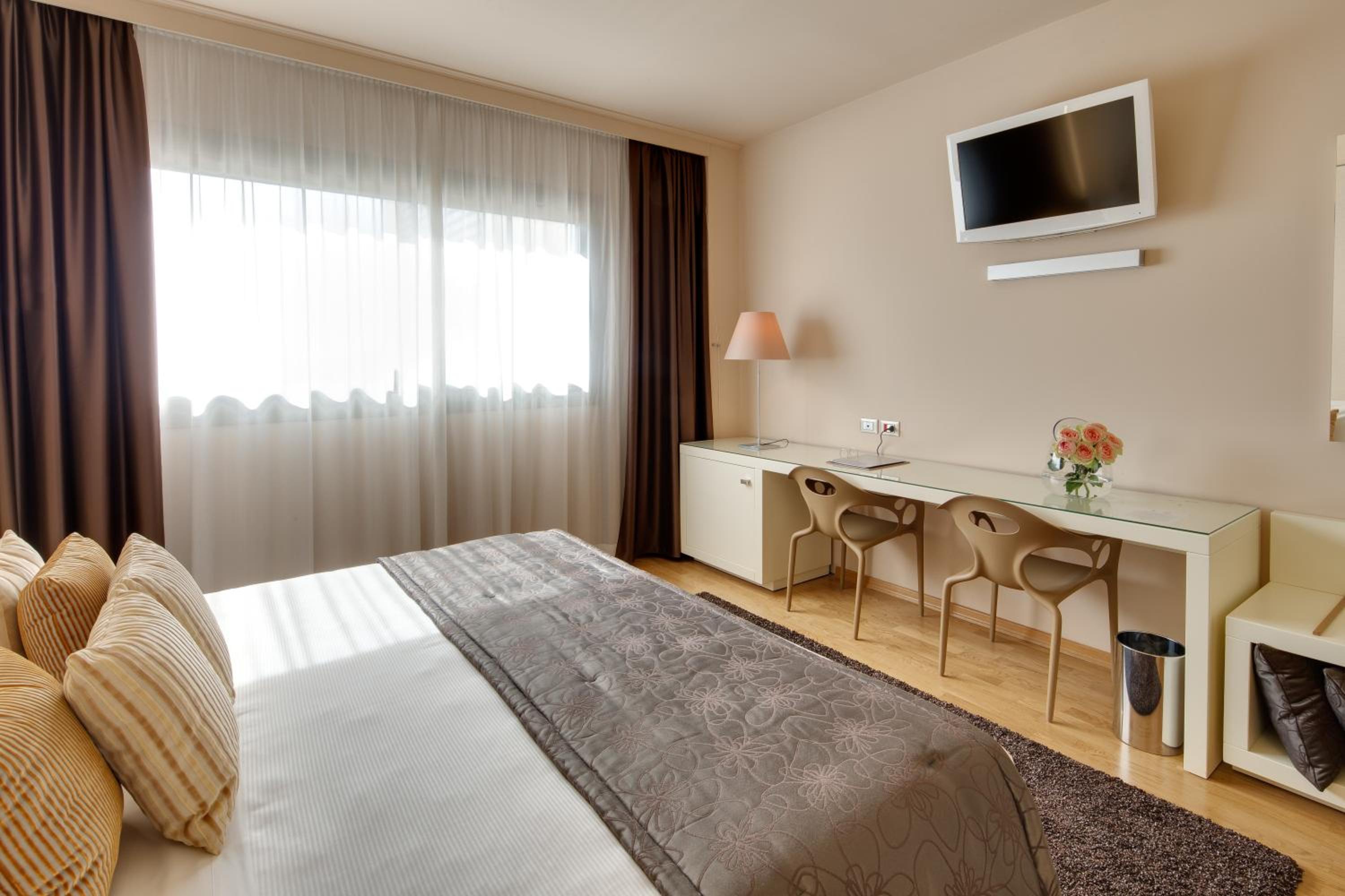 Comfort Triple Room - Photo 10