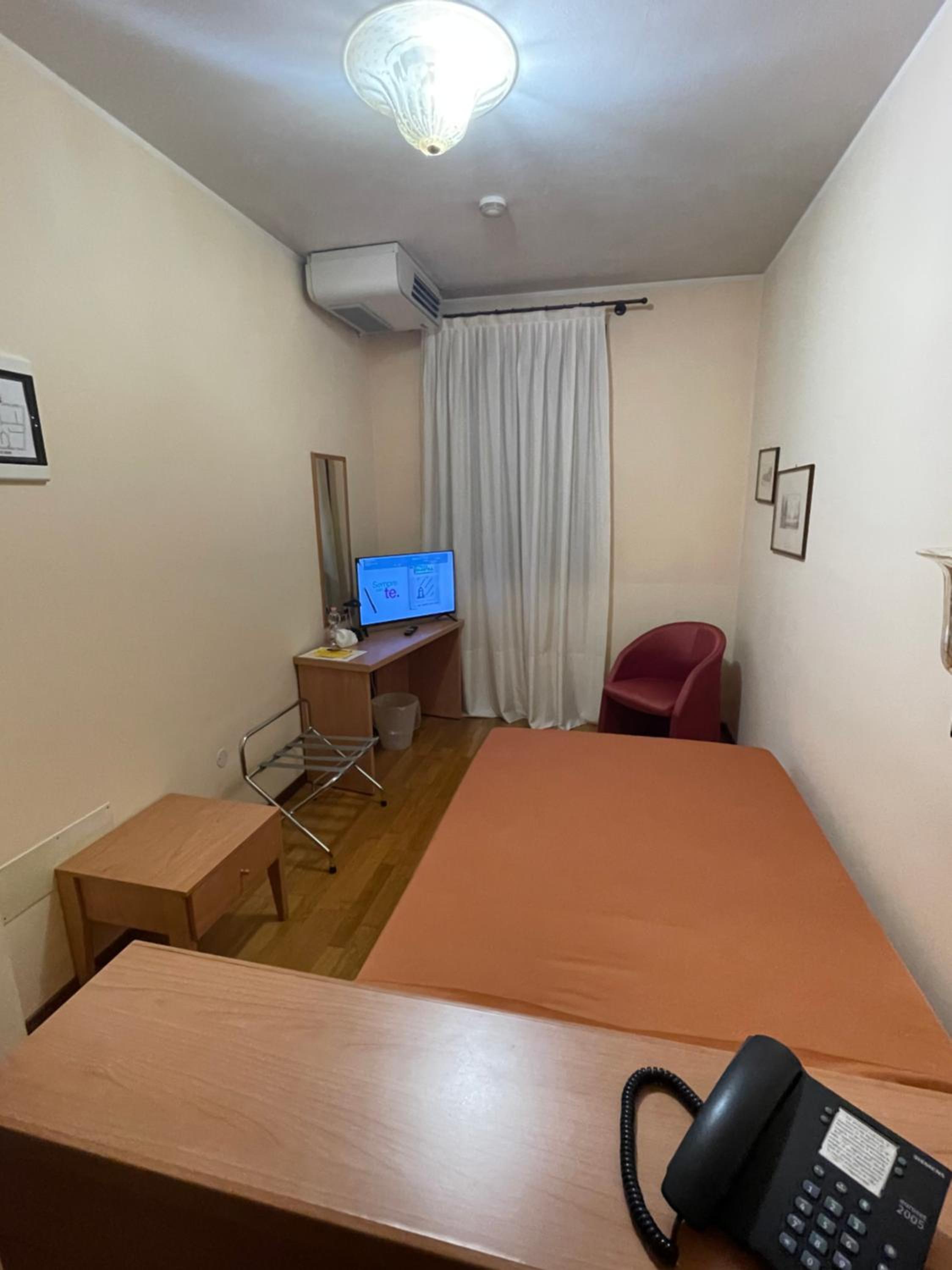 Deluxe Single Room photo 2