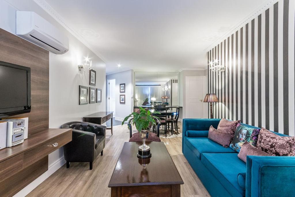 Two Bedroom Apartment with Terrace - Photo 4