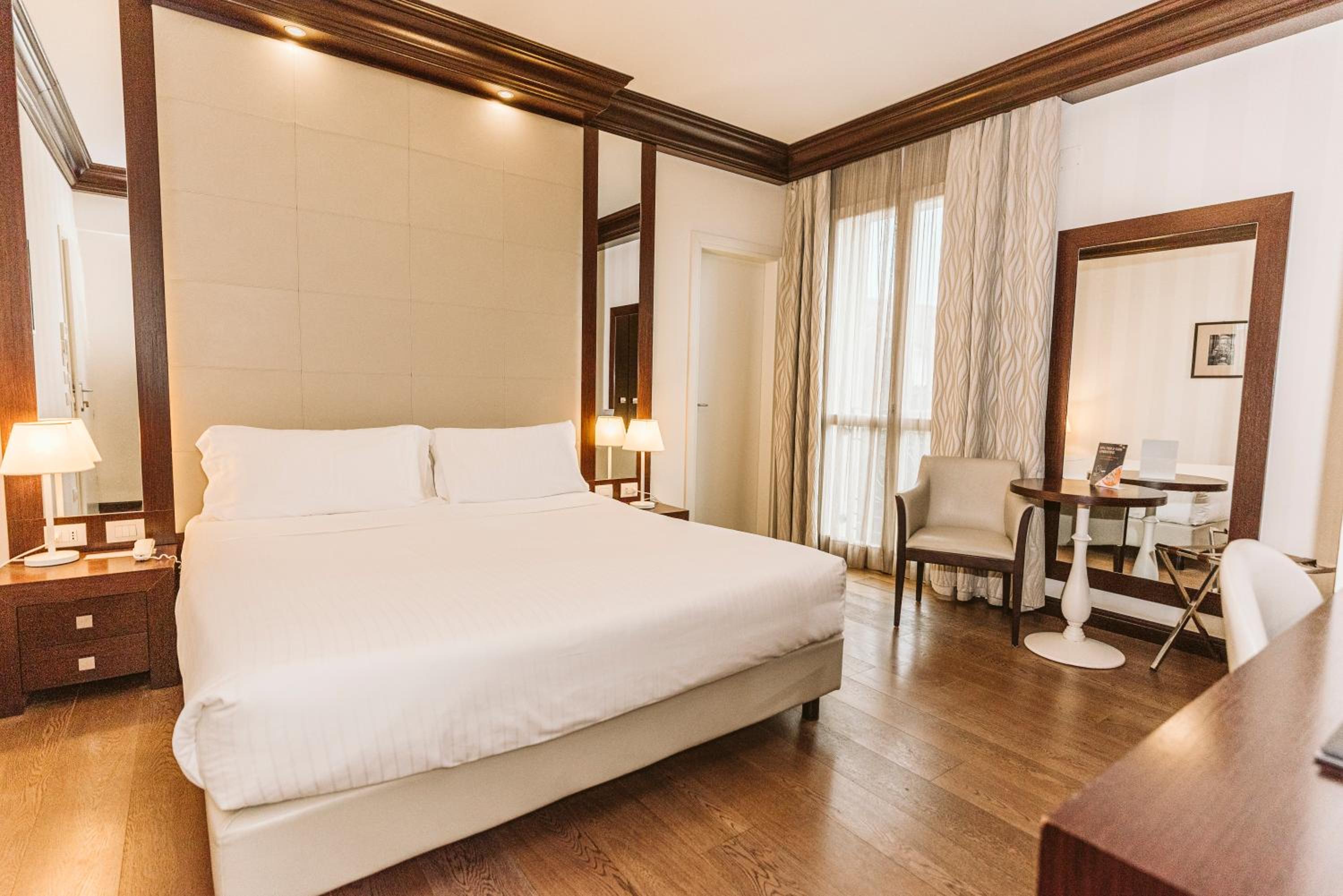 Double Room - Photo 2