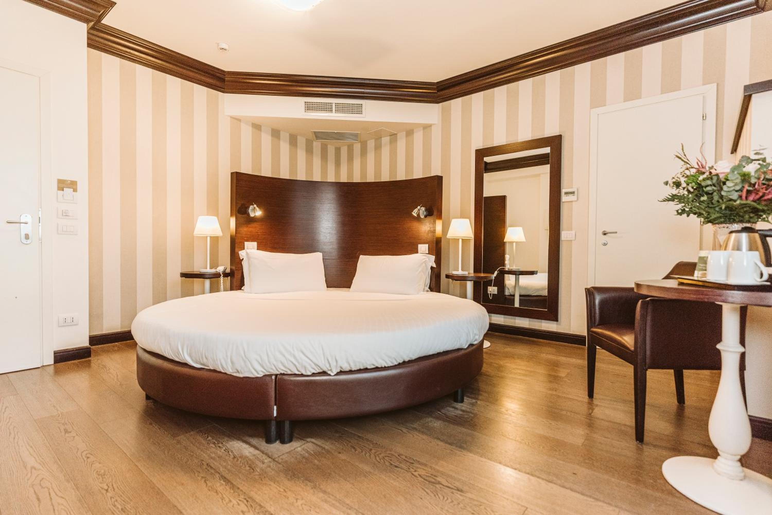 Superior Double Room - Photo 1