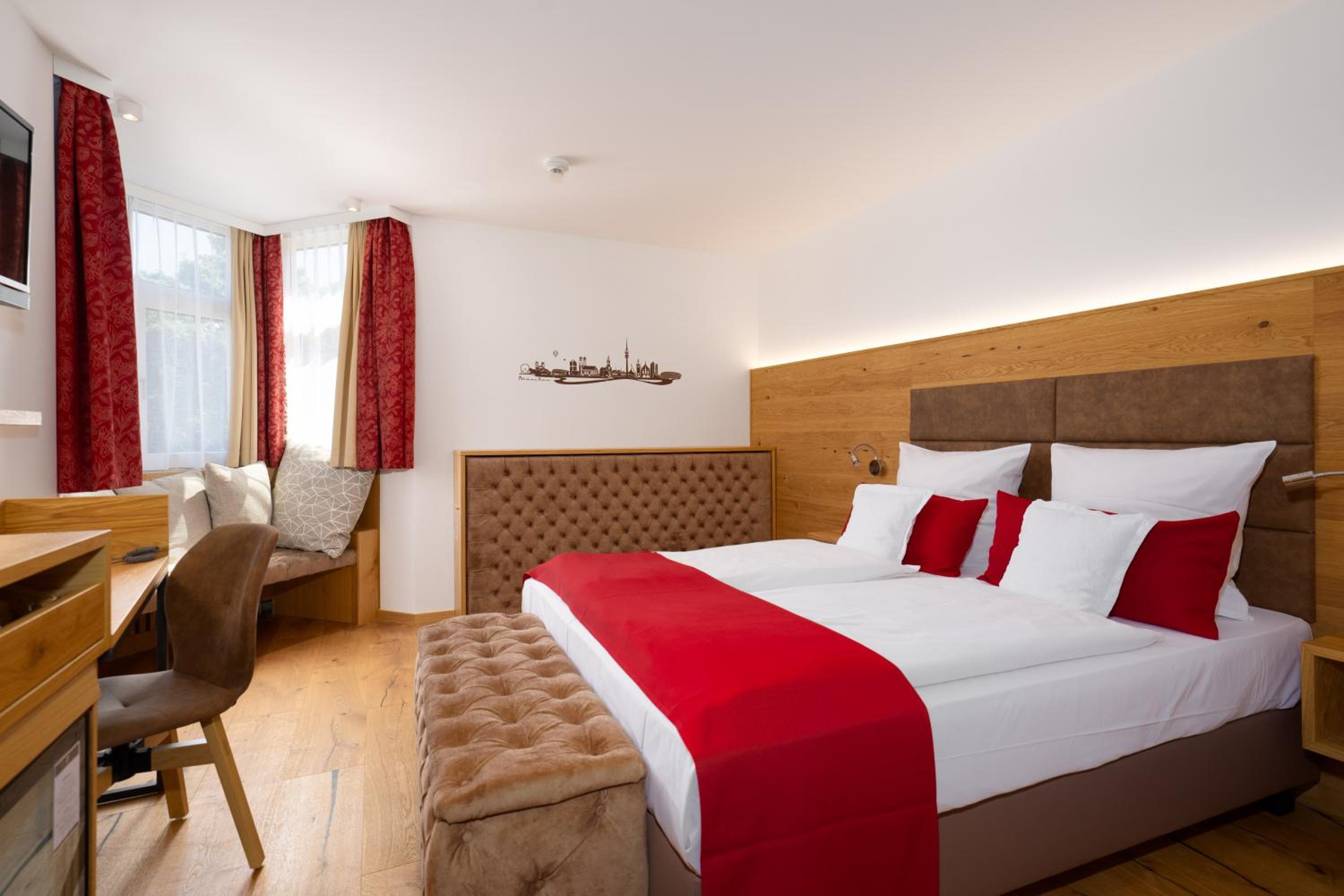 Deluxe Double Room with Shower photo 1