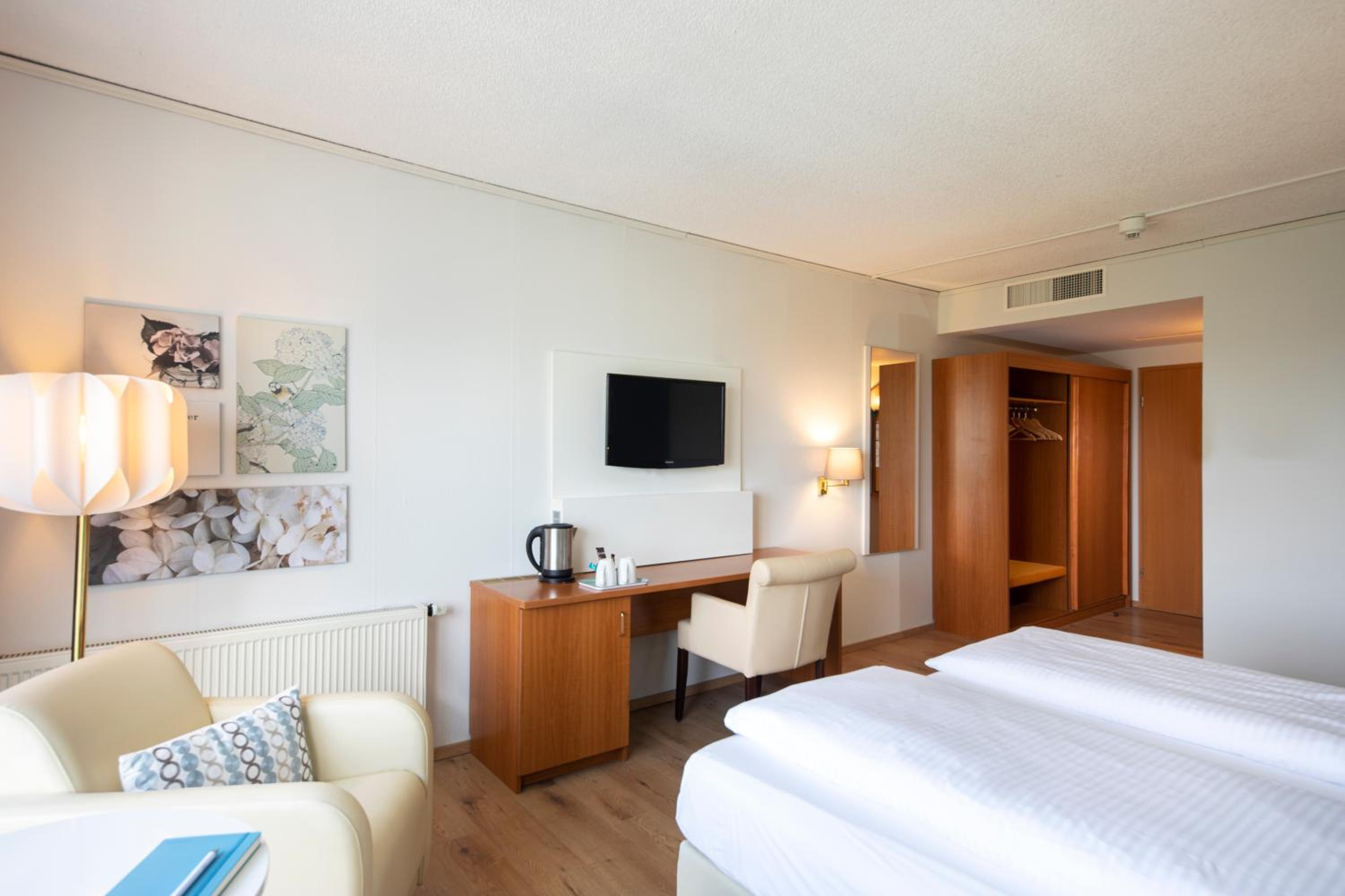 Business Double Room photo 2