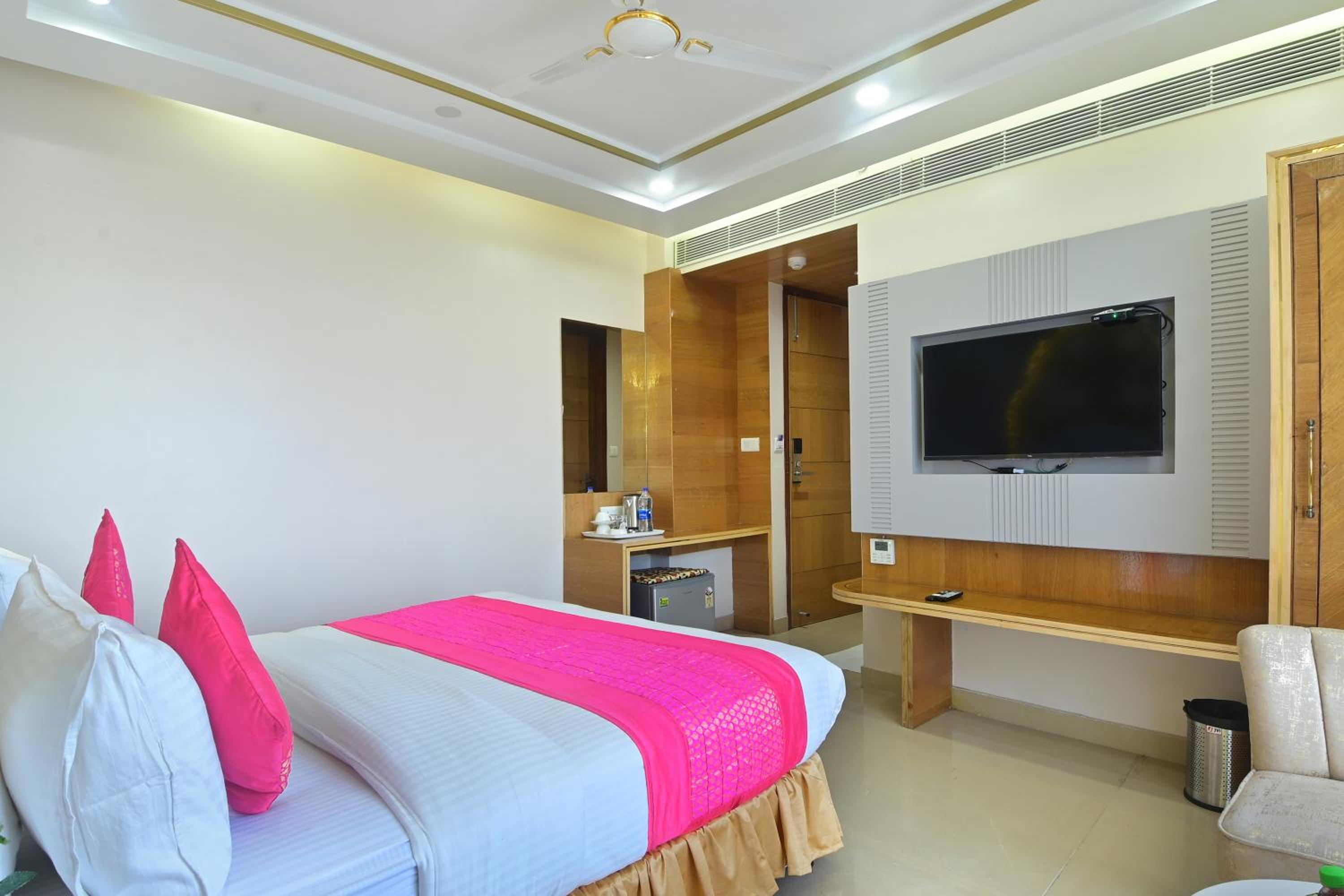 Superior King Suite