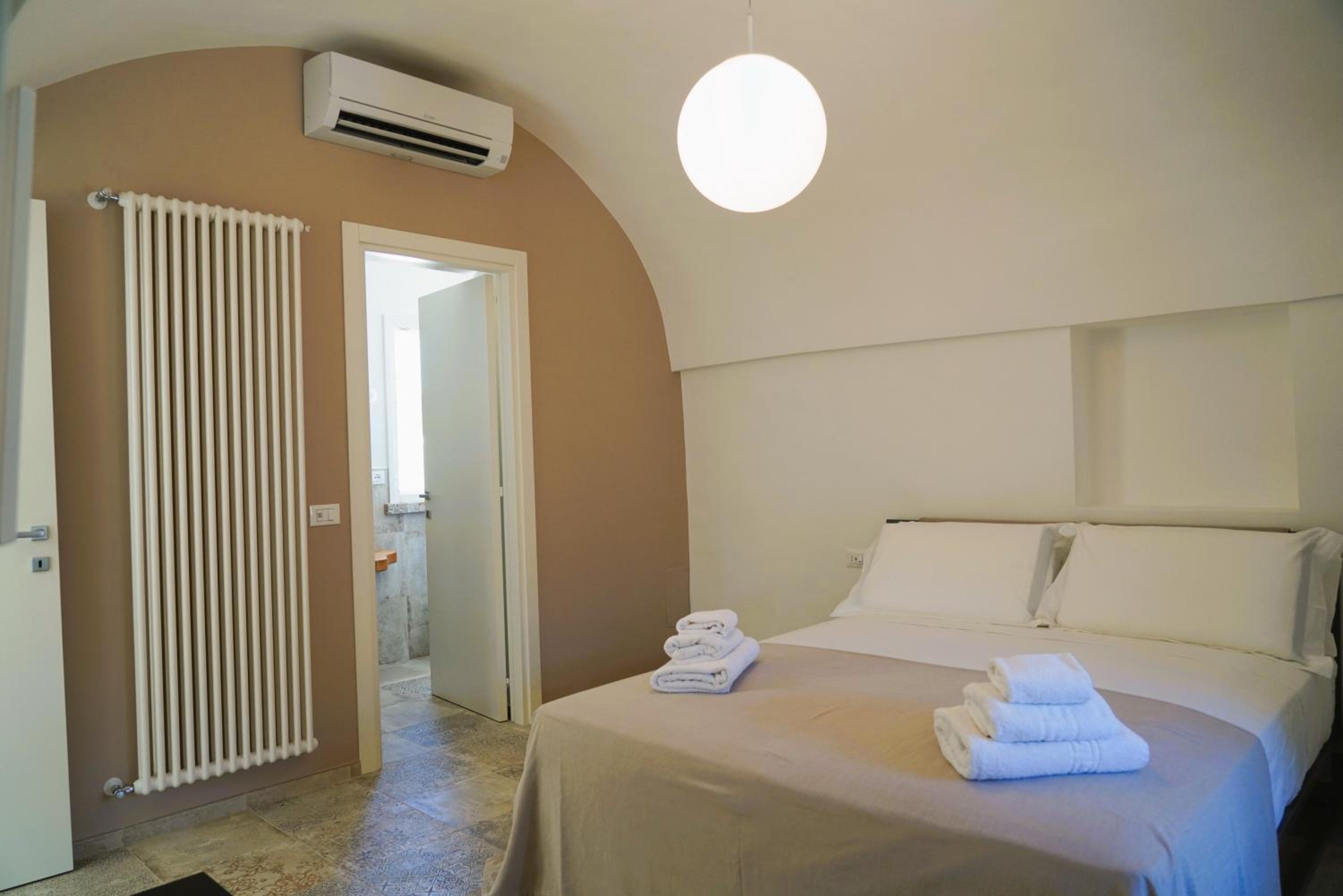 Two-Bedroom House photo 2