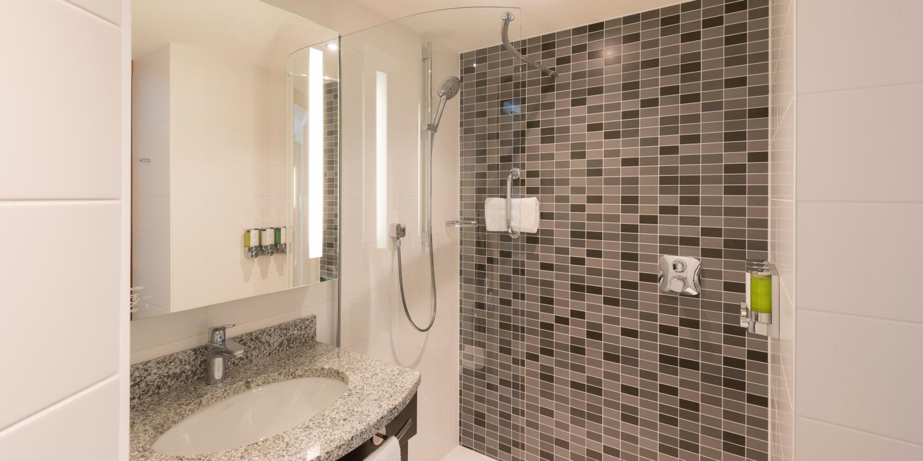 Queen Room with Sofa