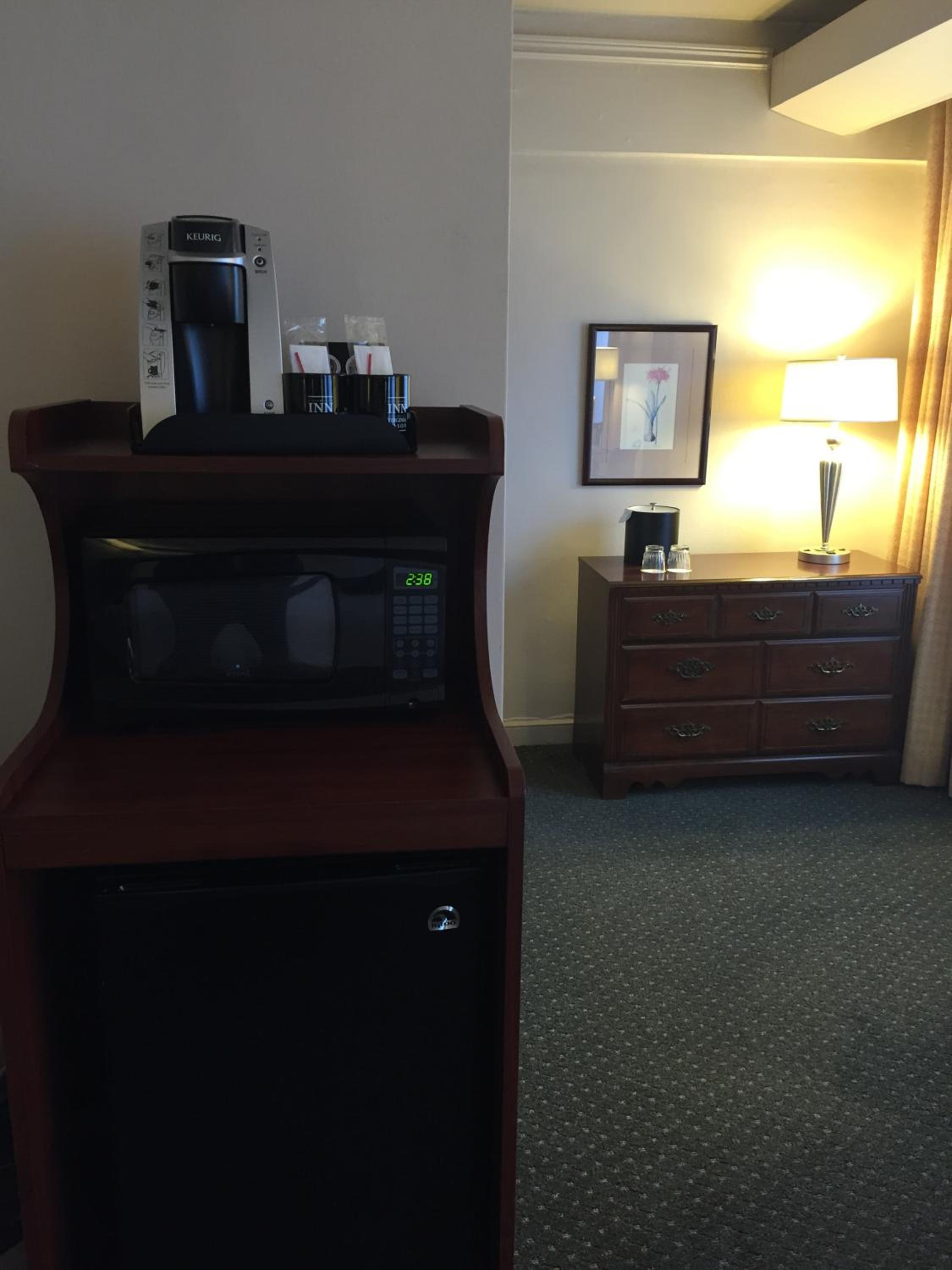 Junior Suite with King Bed - Photo 2