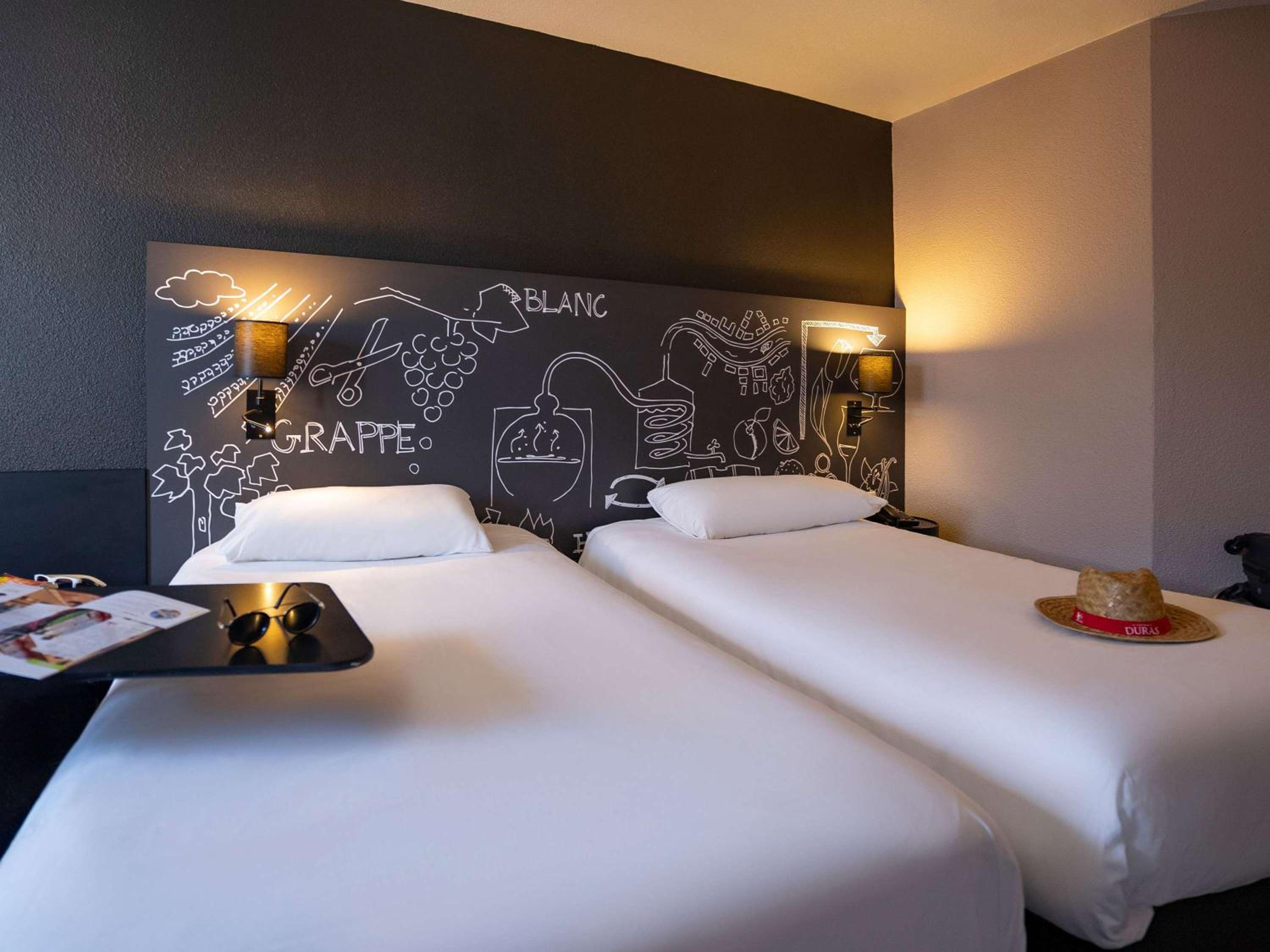 Standard Room with Two Single Beds - Photo 4