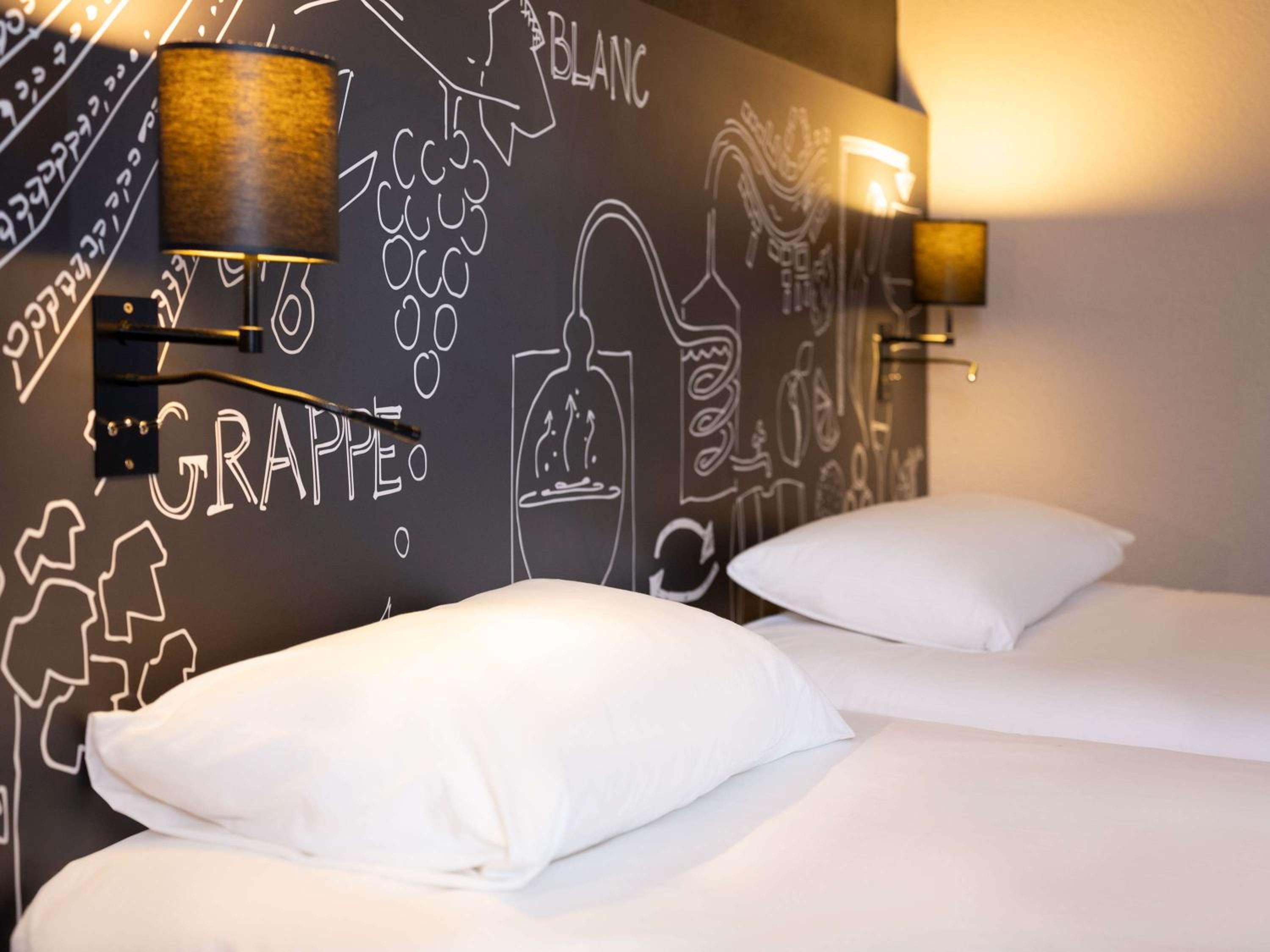 Standard Room with Two Single Beds - Photo 6