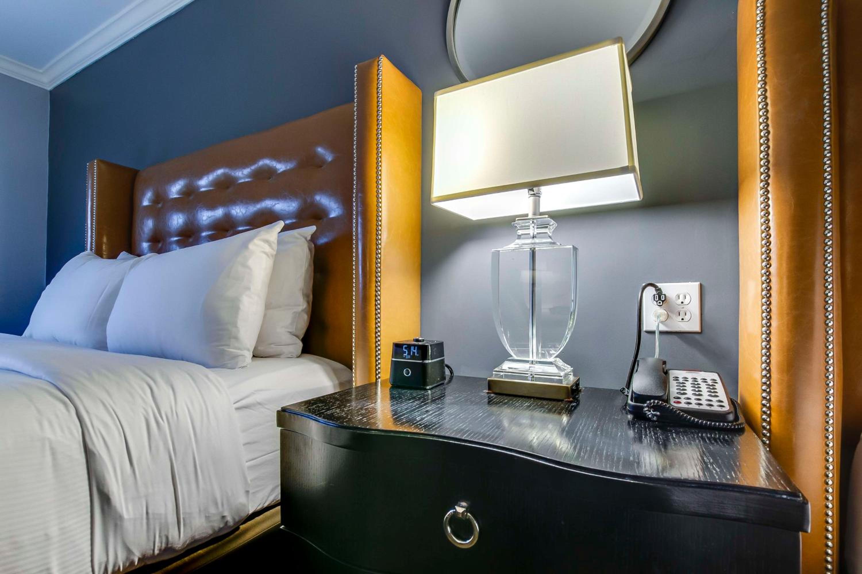 Queen Studio Suite with Two Queen Beds