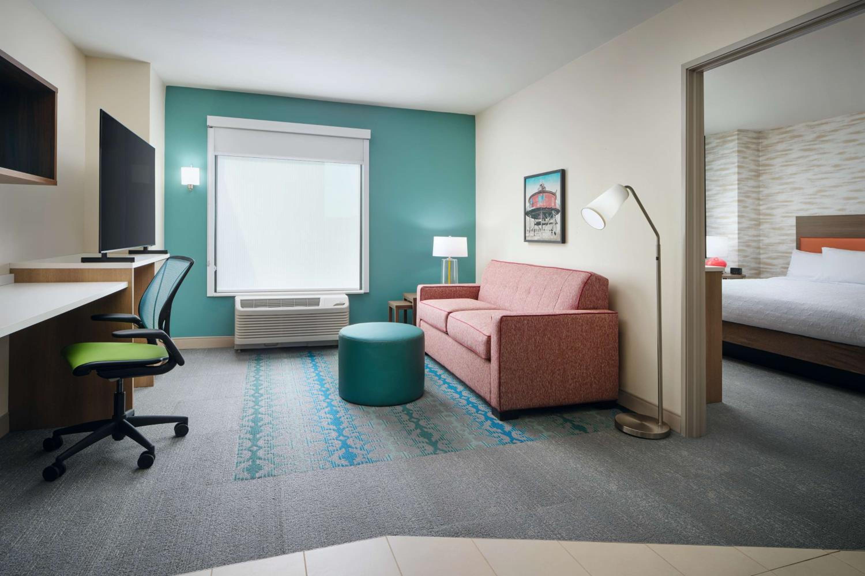 One-Bedroom King Suite photo 1
