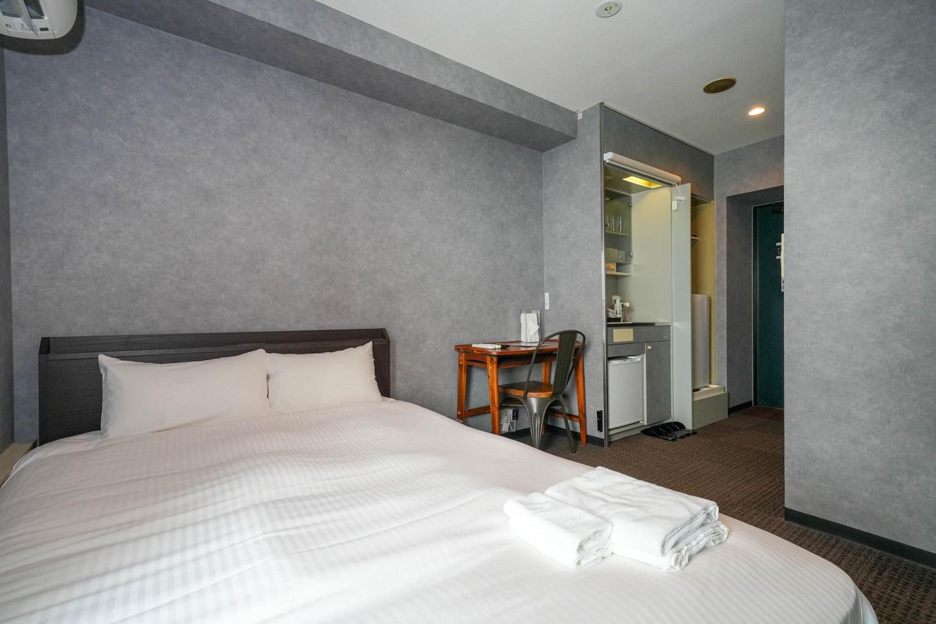 Deluxe Suite - Photo 7