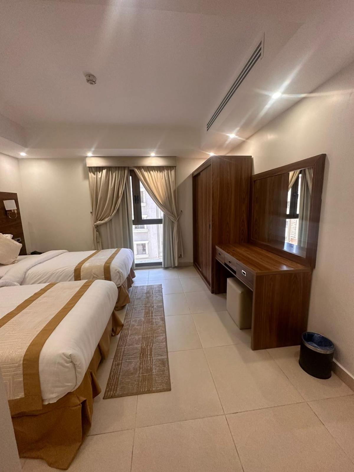 One-Bedroom Suite photo 3