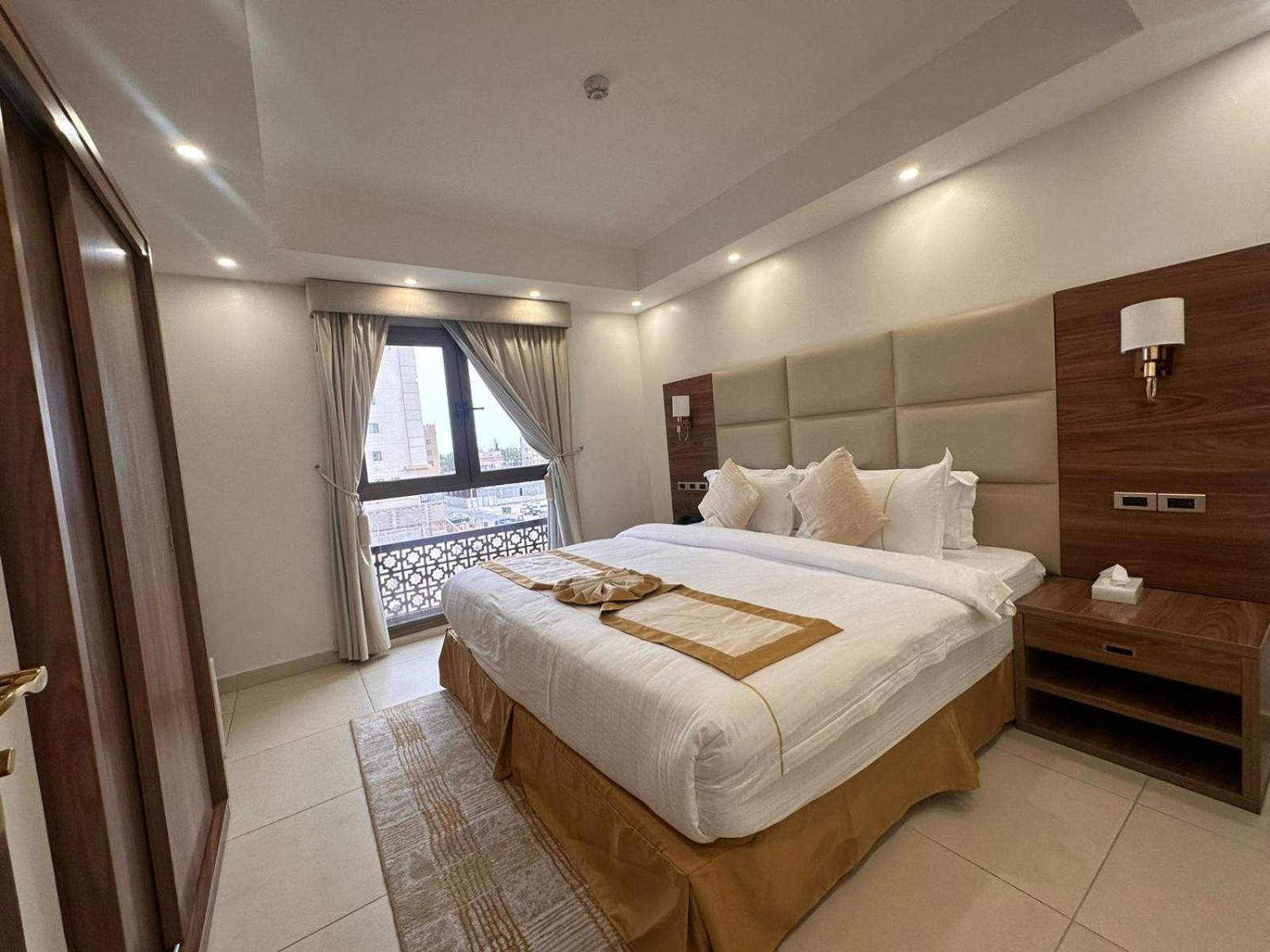 One-Bedroom Suite photo 1