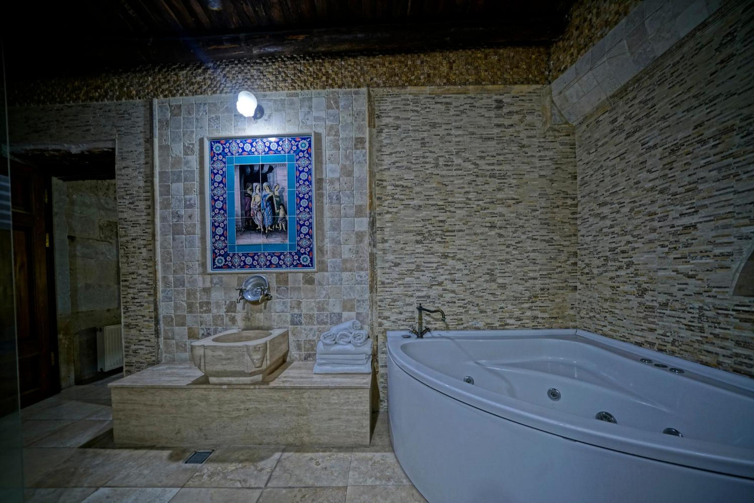 Family Cave Room photo 3