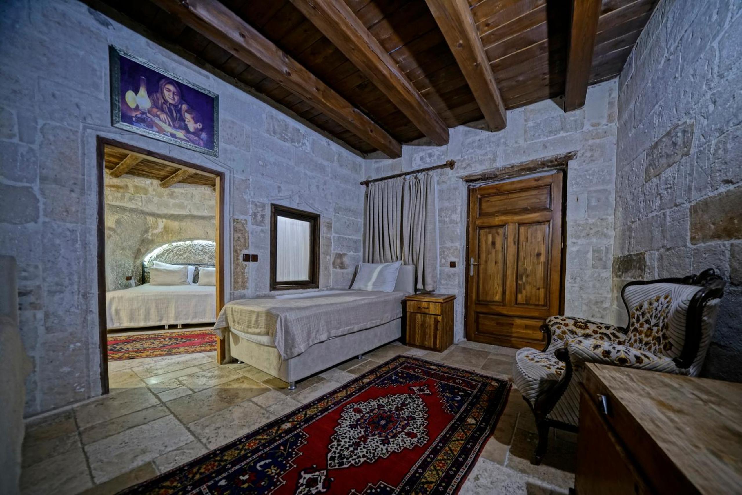 Family Cave Room photo 2