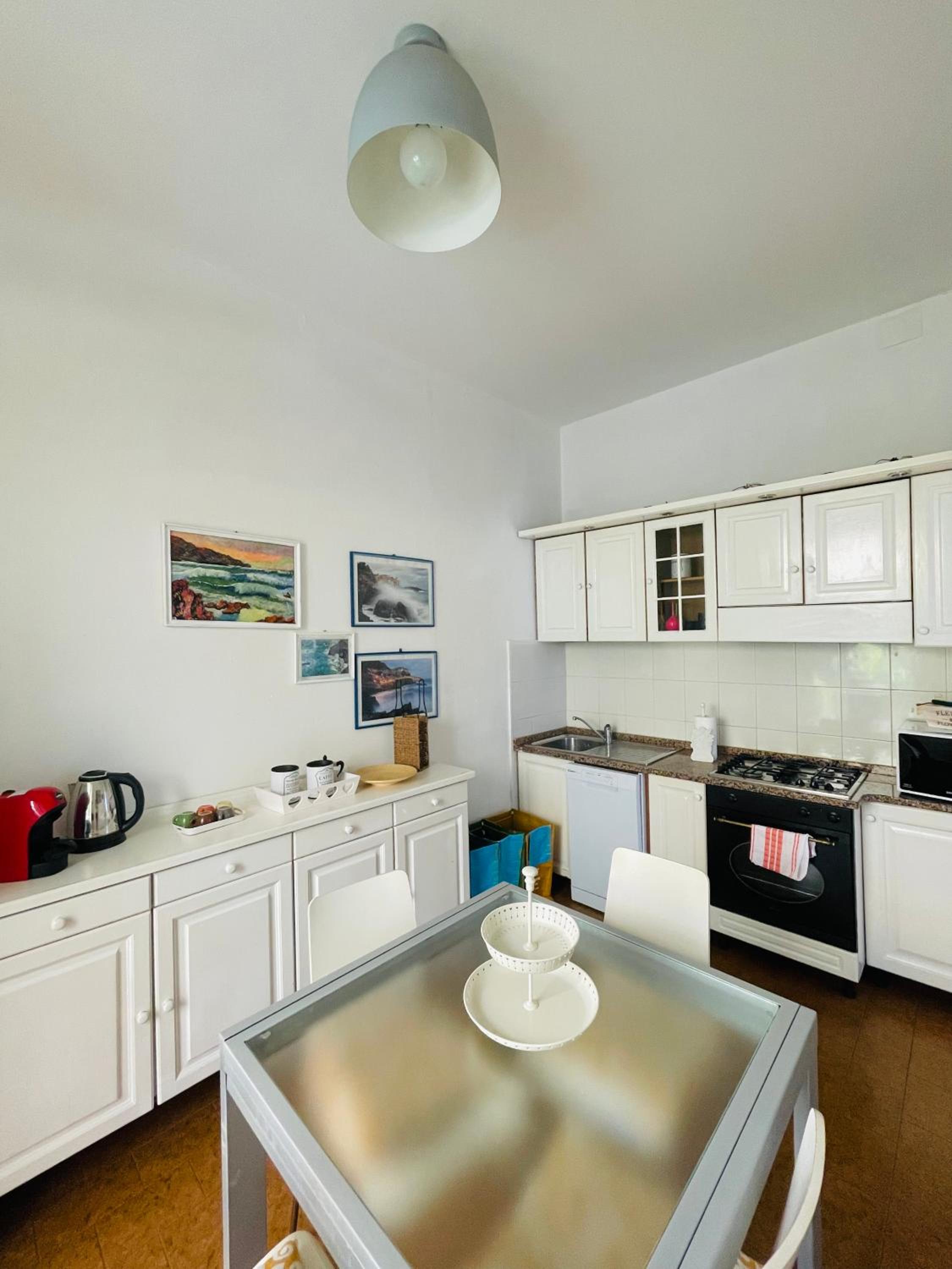 Two-Bedroom Apartment - Photo 19