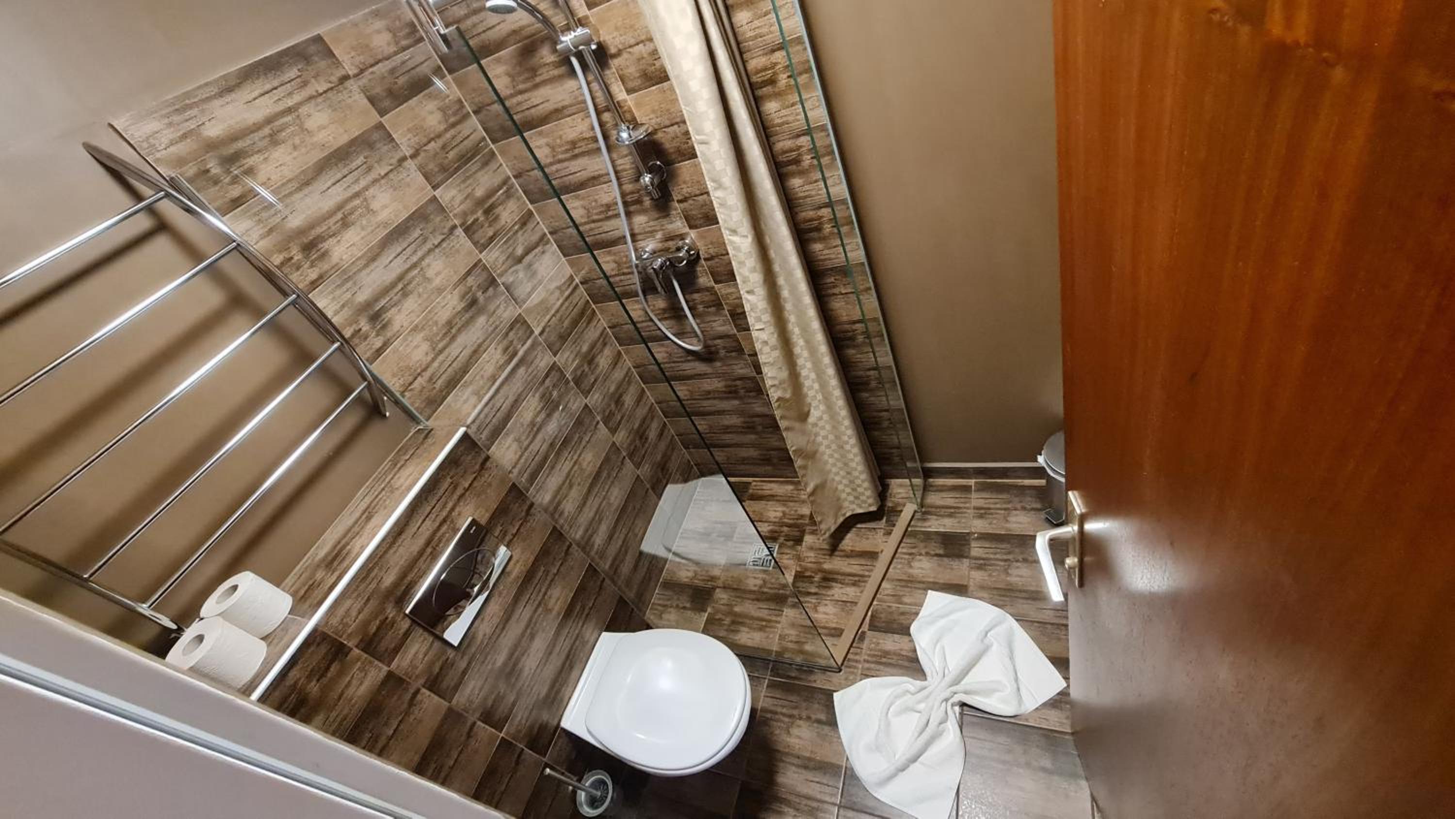 Double Room - Photo 4