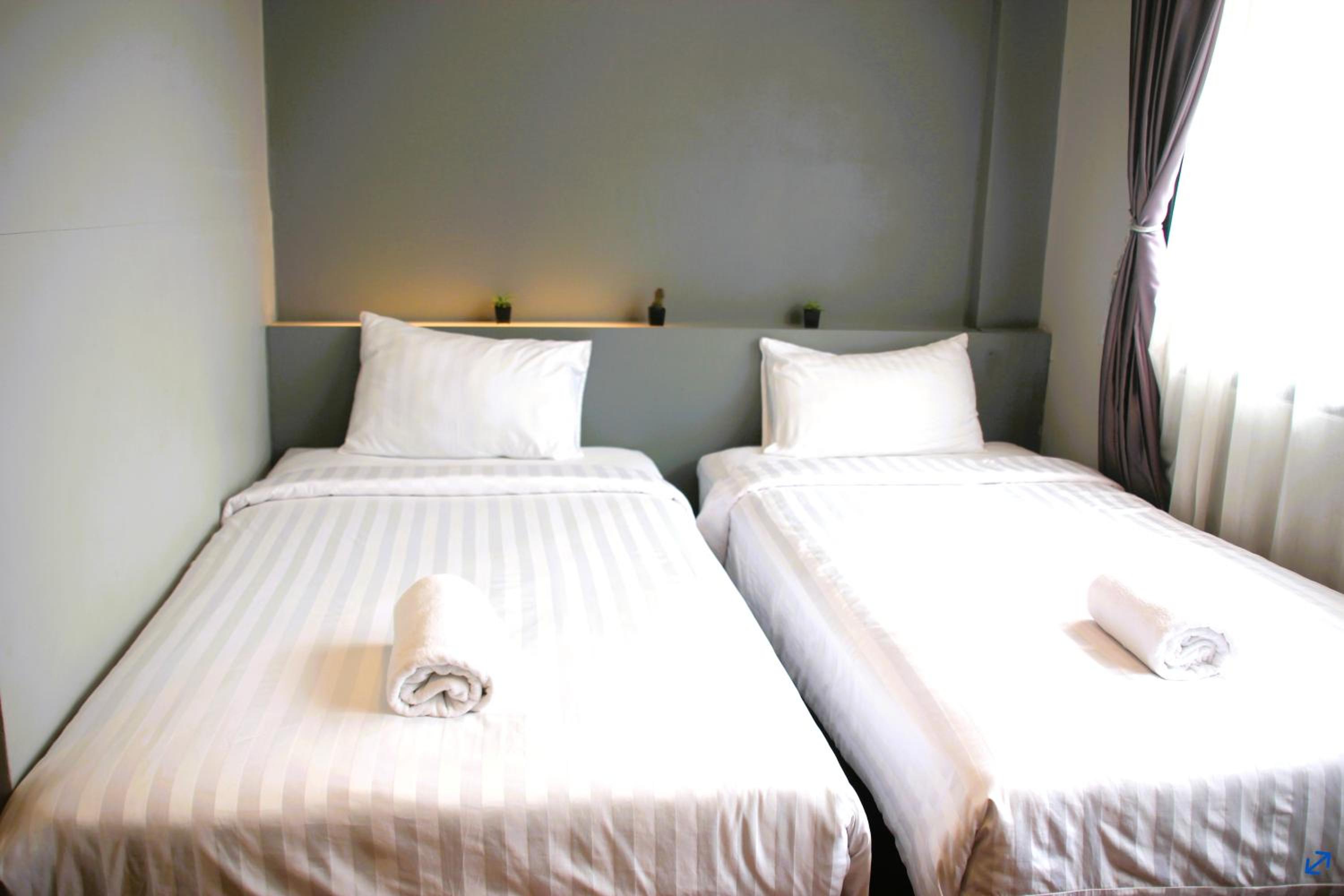 Superior Twin Room with City View