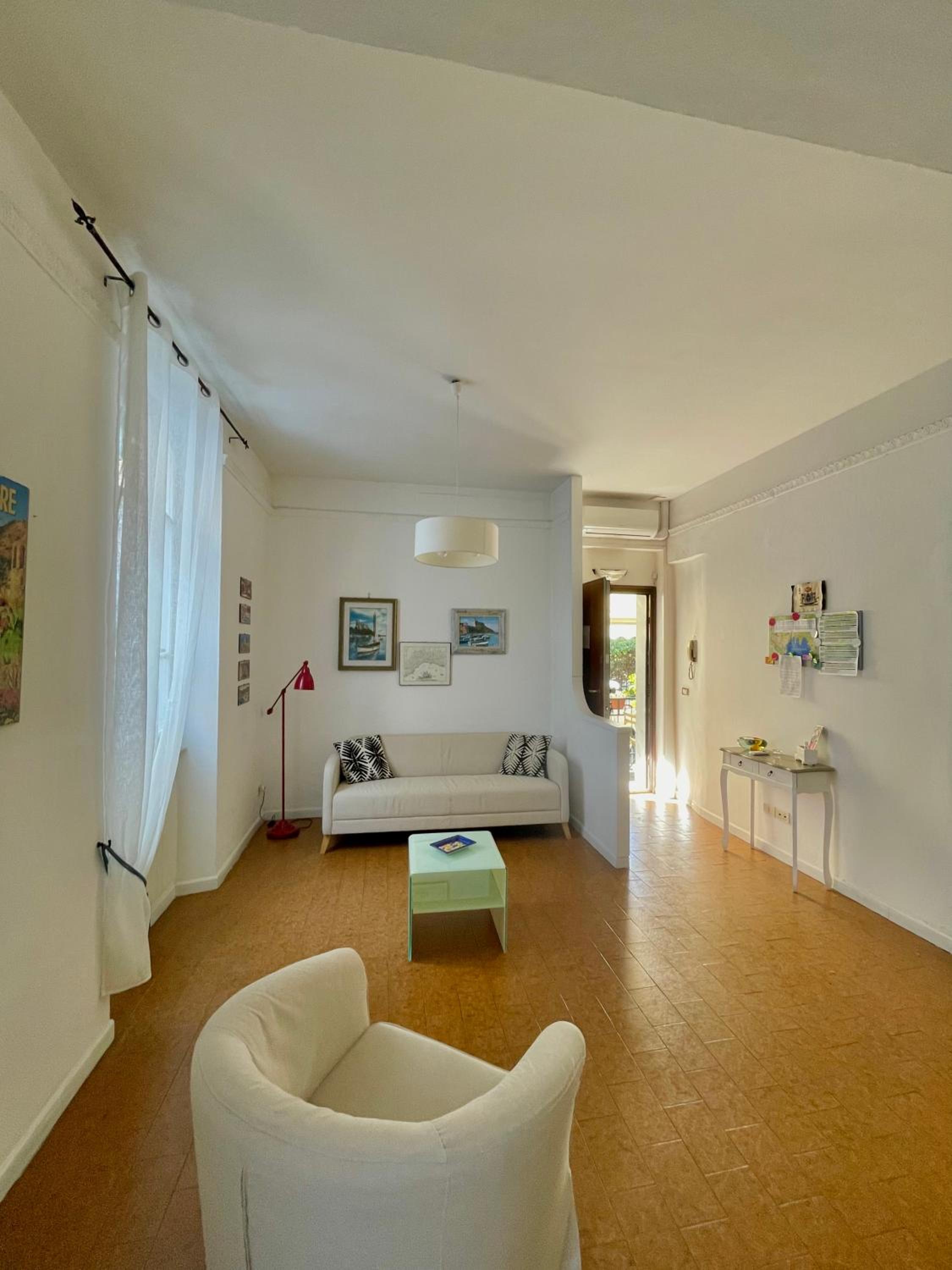 Two-Bedroom Apartment - Photo 31