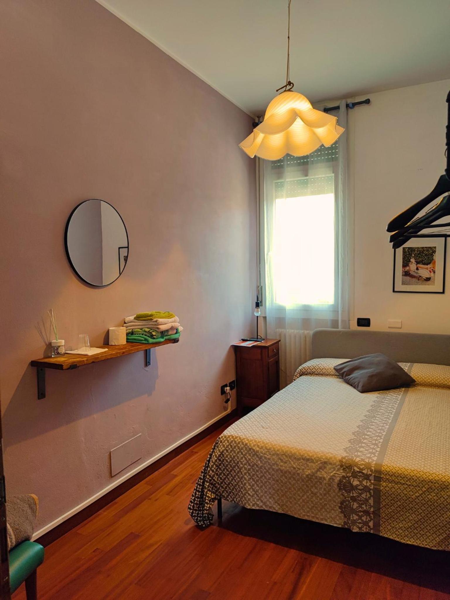 Standard Single Room with Shared Bathroom photo 1