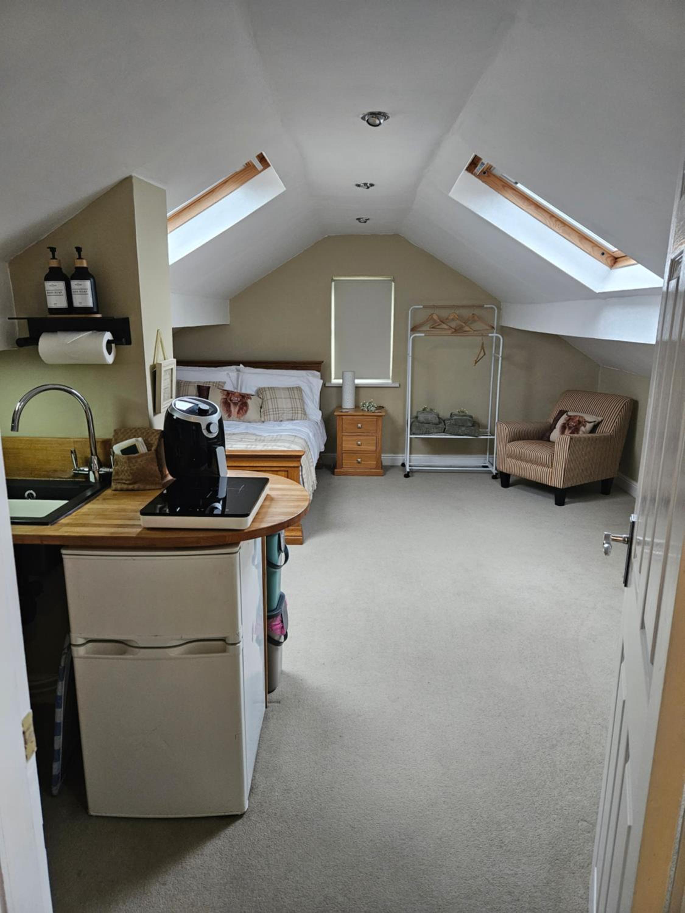 Double Room with Private Bathroom photo 2