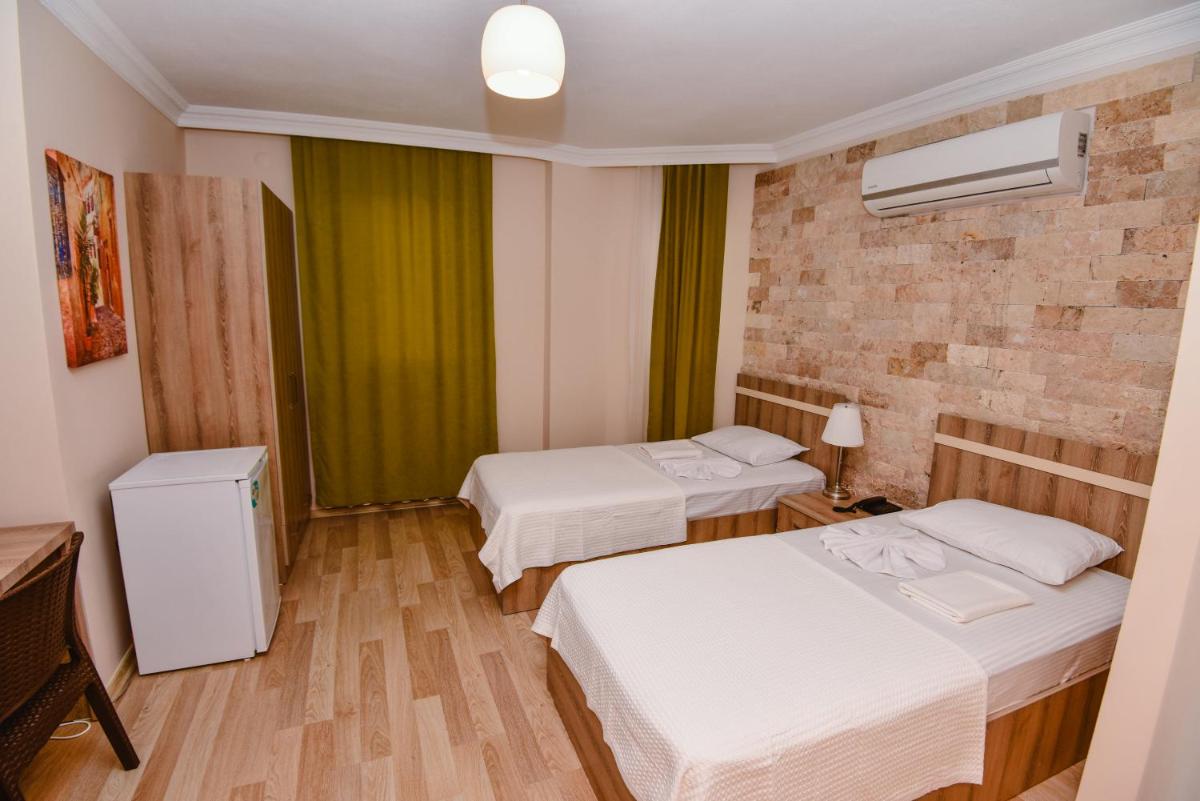Standard Twin Room - Photo 2