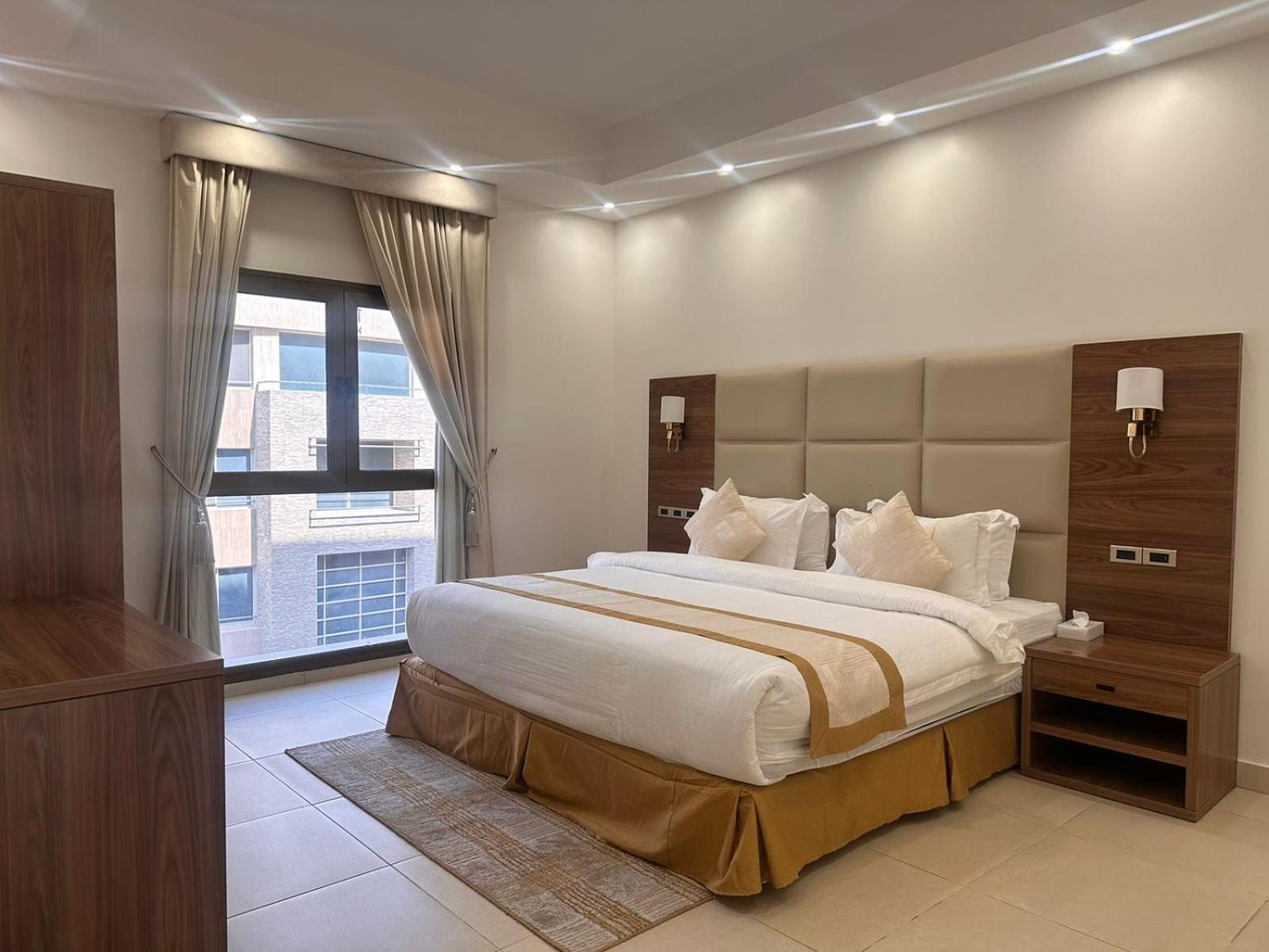 Junior Suite with Pool View photo 1