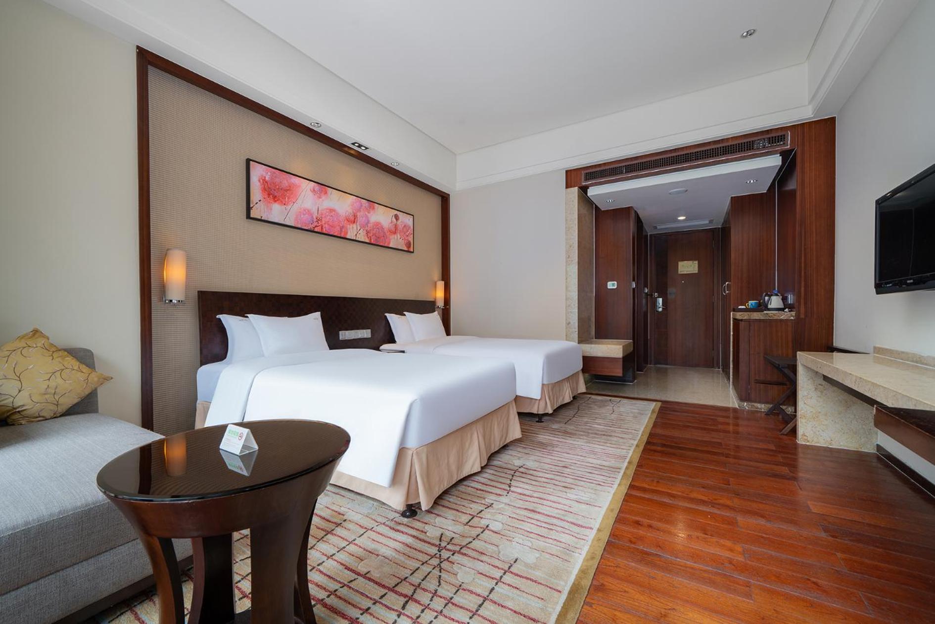 Premium Twin Room with Mountain view