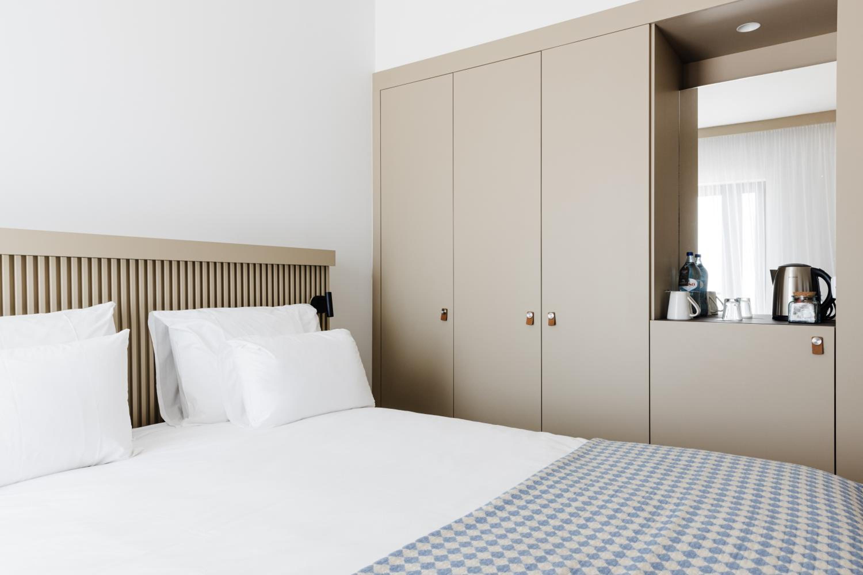 Small Double Room - Photo 8