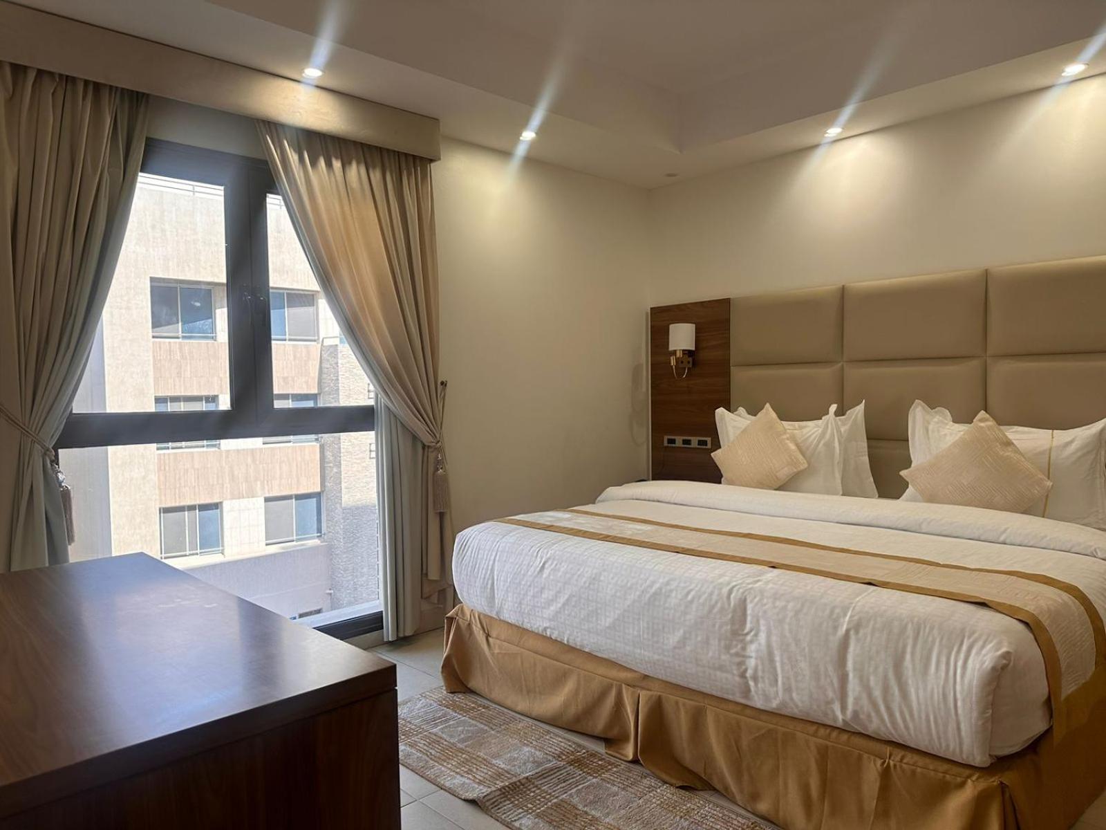 Junior Suite - Photo 1