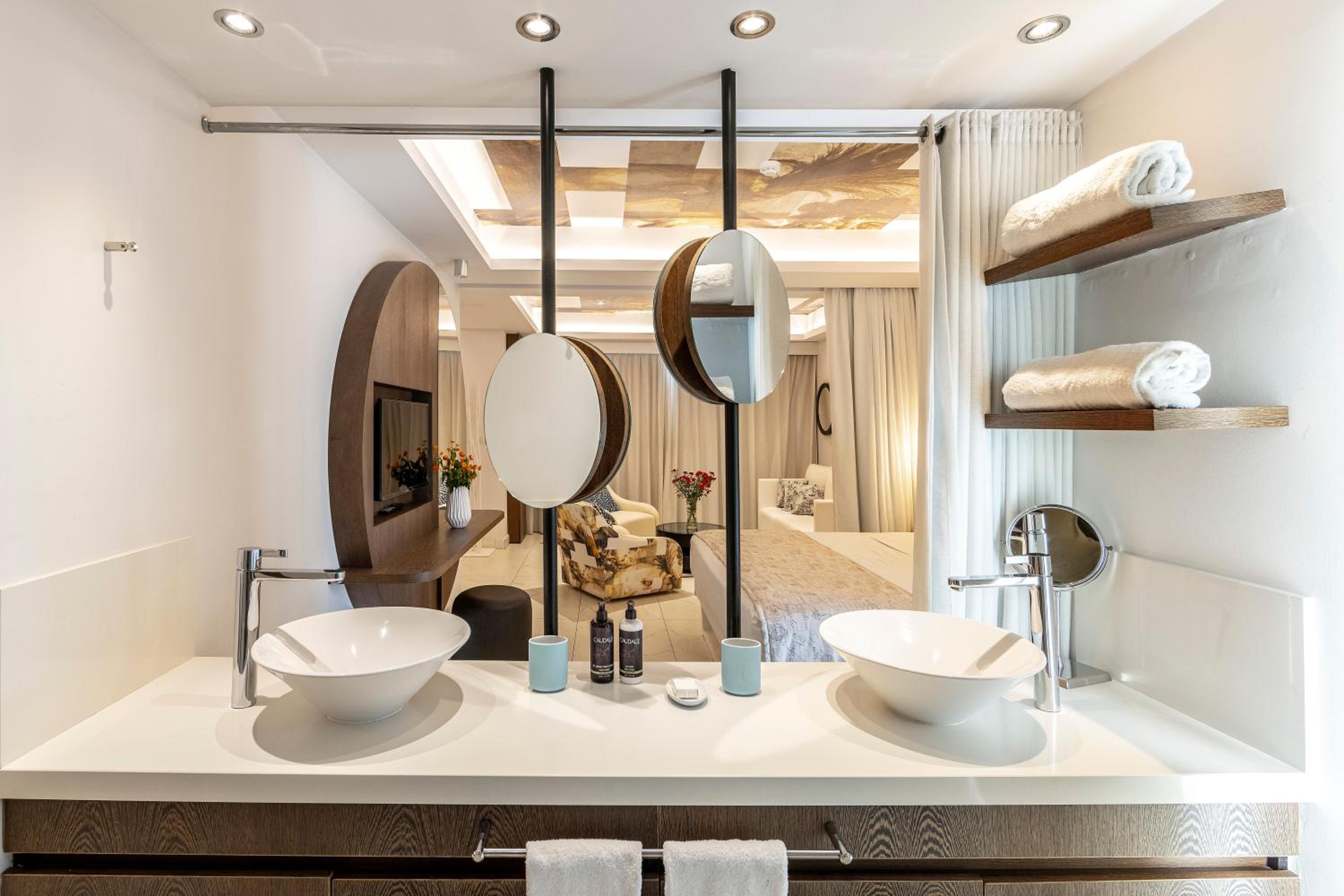 Executive Suite photo 2