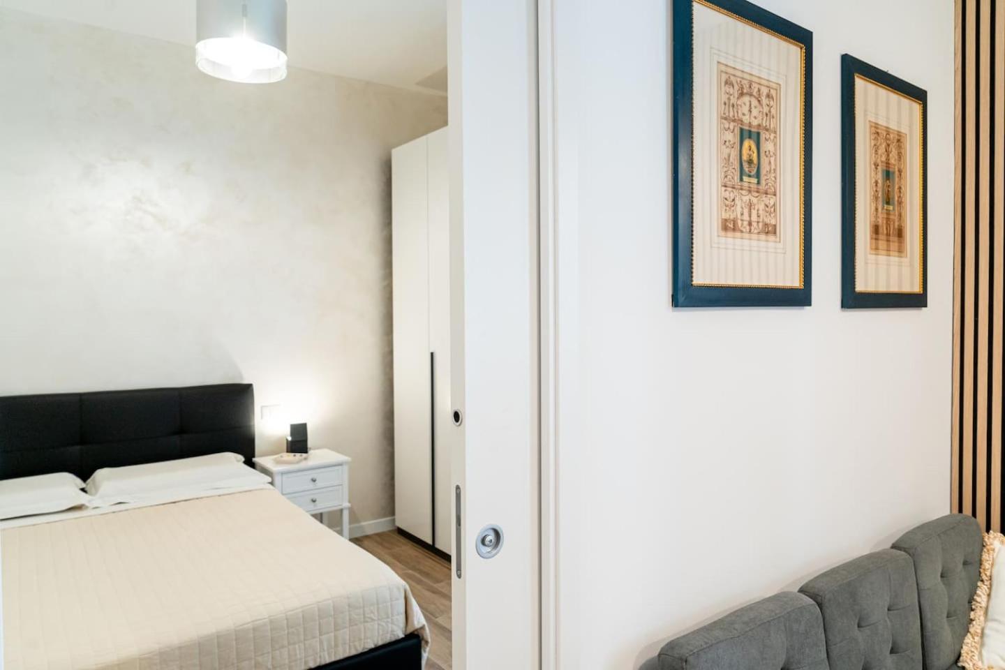 One-Bedroom Apartment photo 3