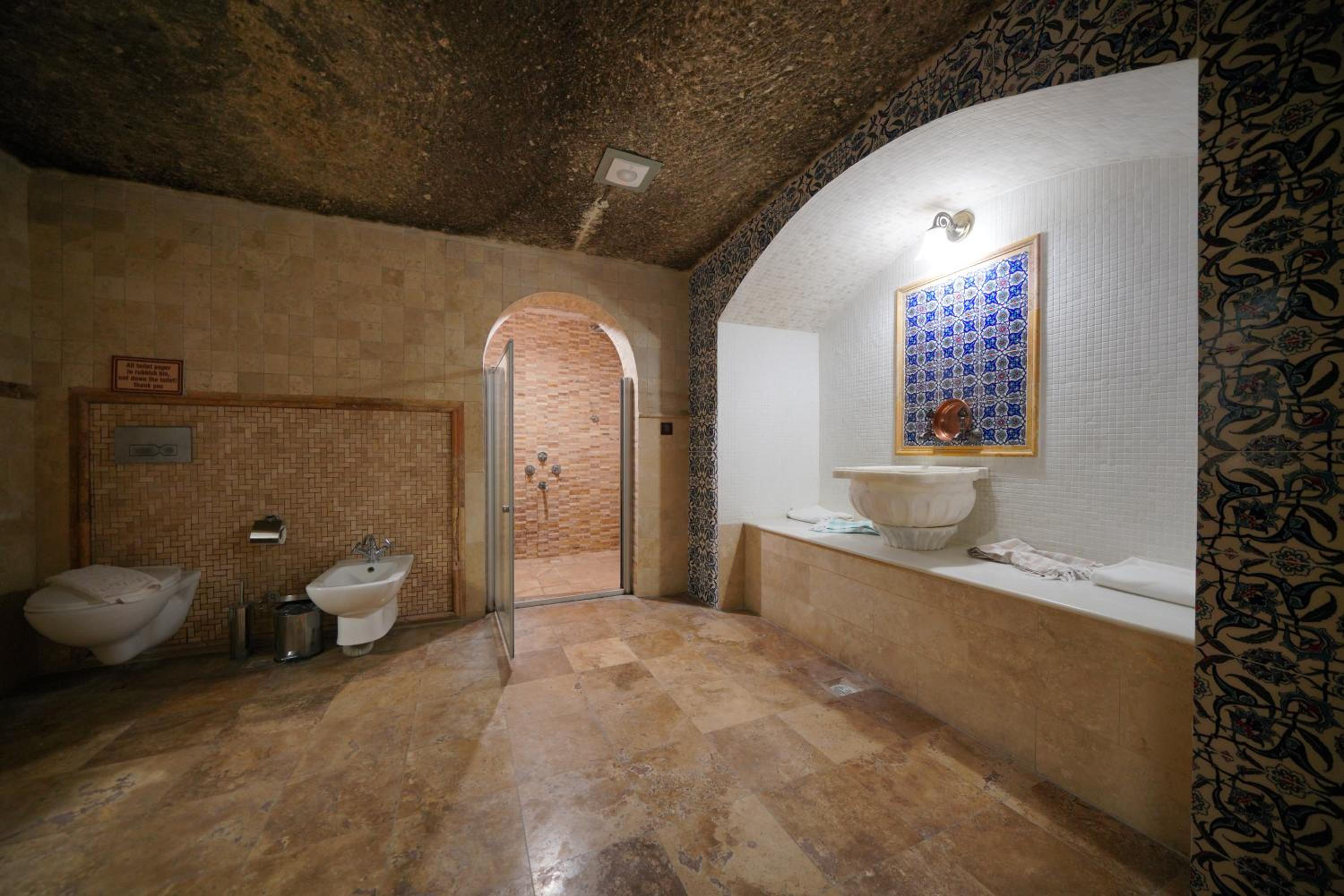 Double Cave Room  - Photo 17