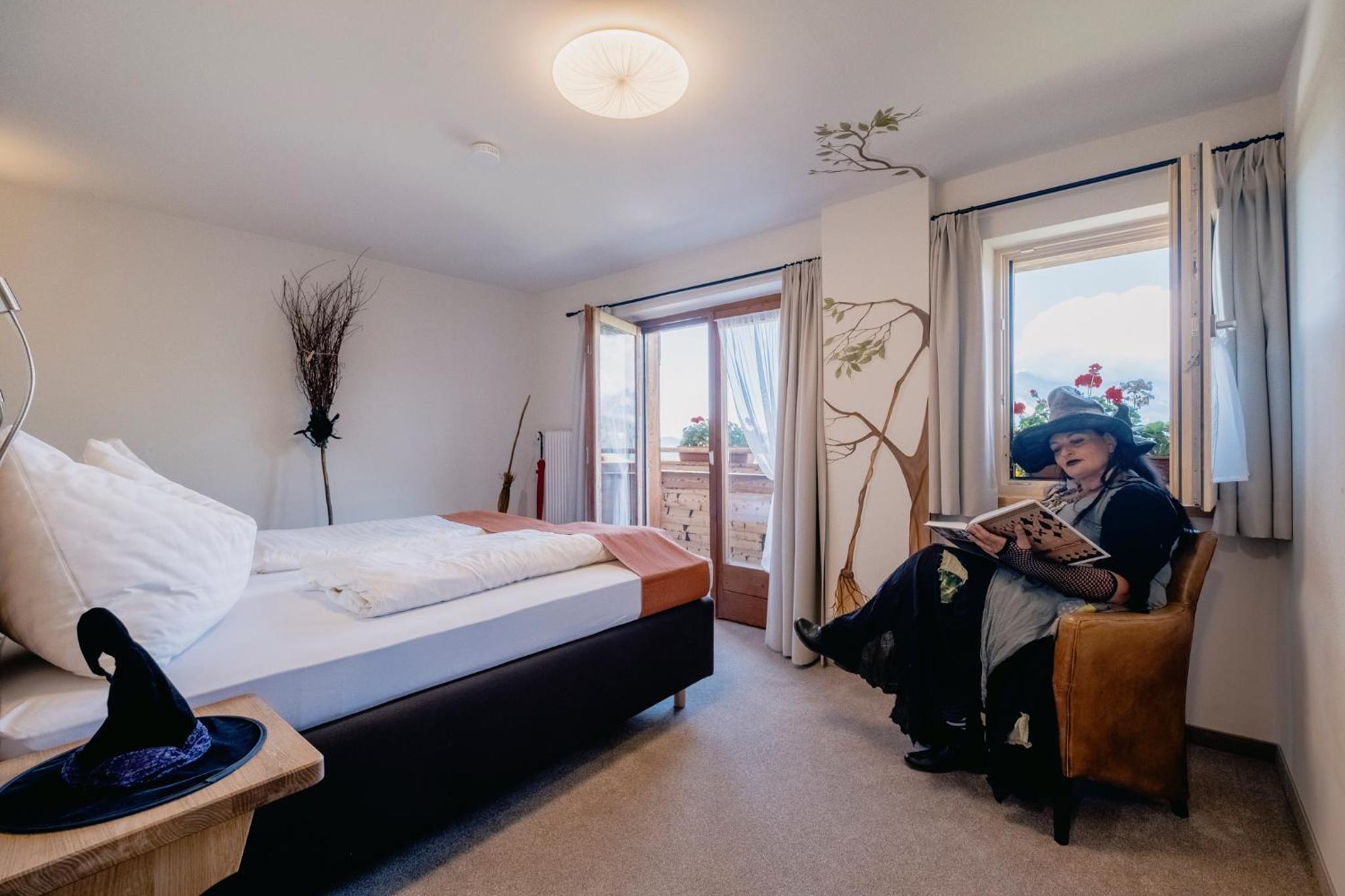 Double Room with Mountain View - Photo 8