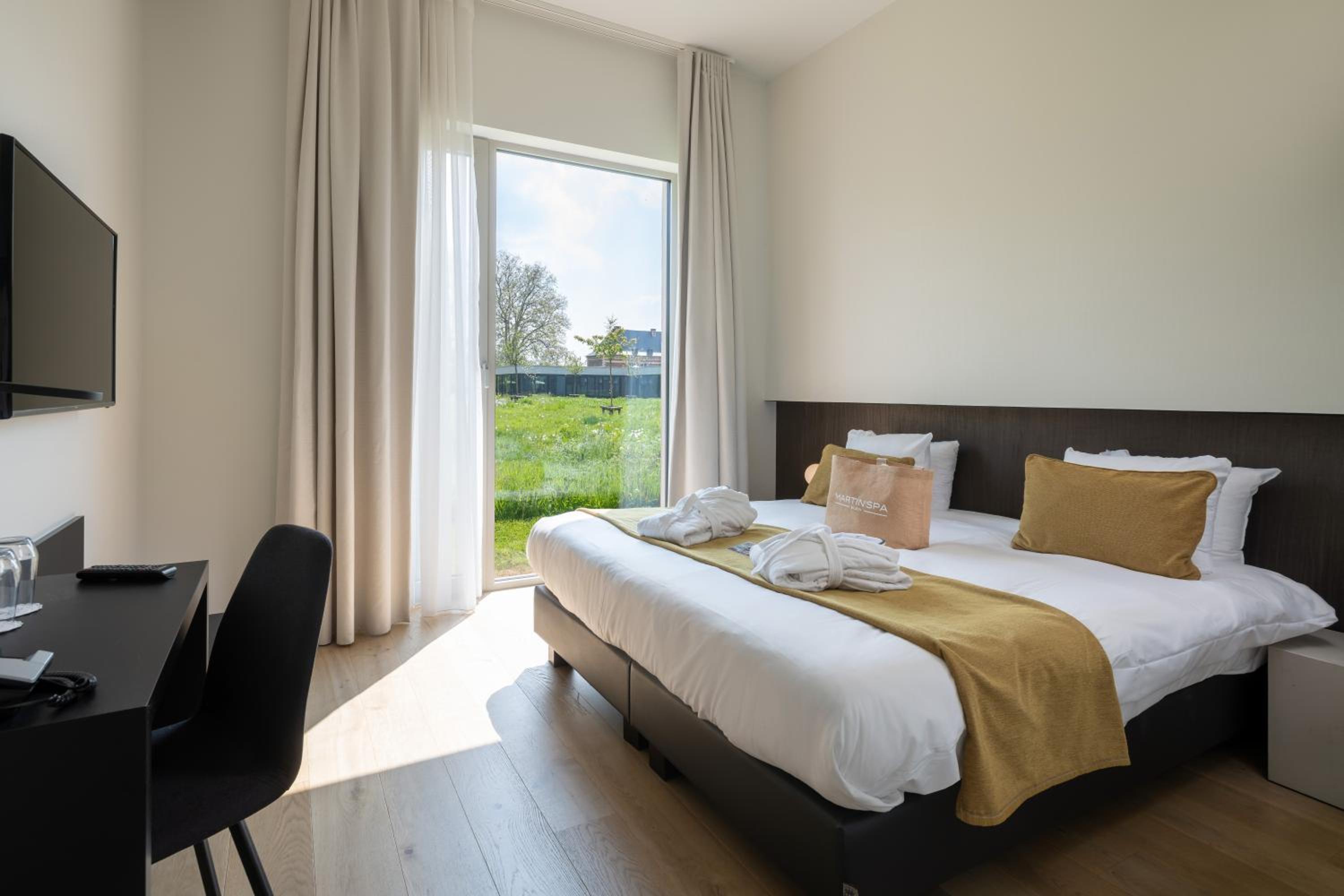 Deluxe Double Room with Garden View photo 1