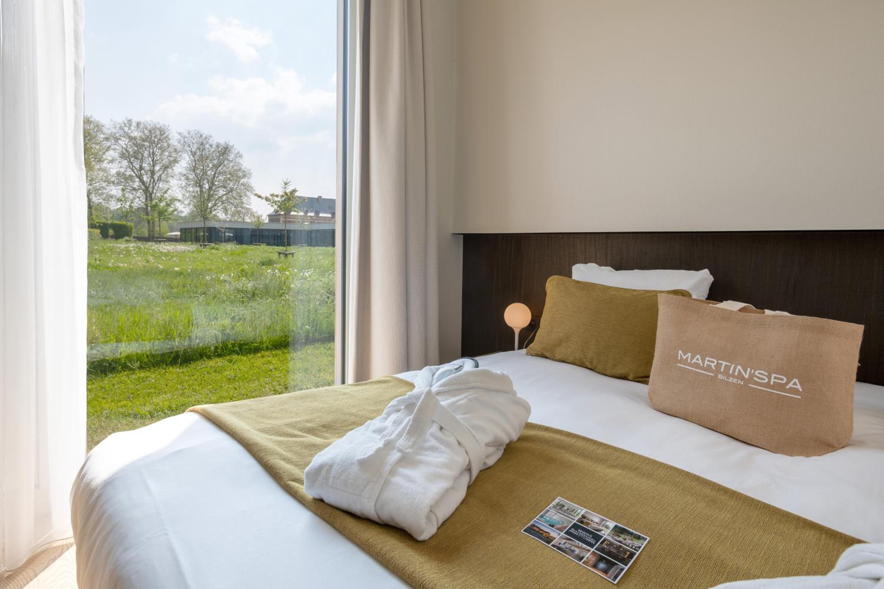Deluxe Double Room with Garden View photo 3