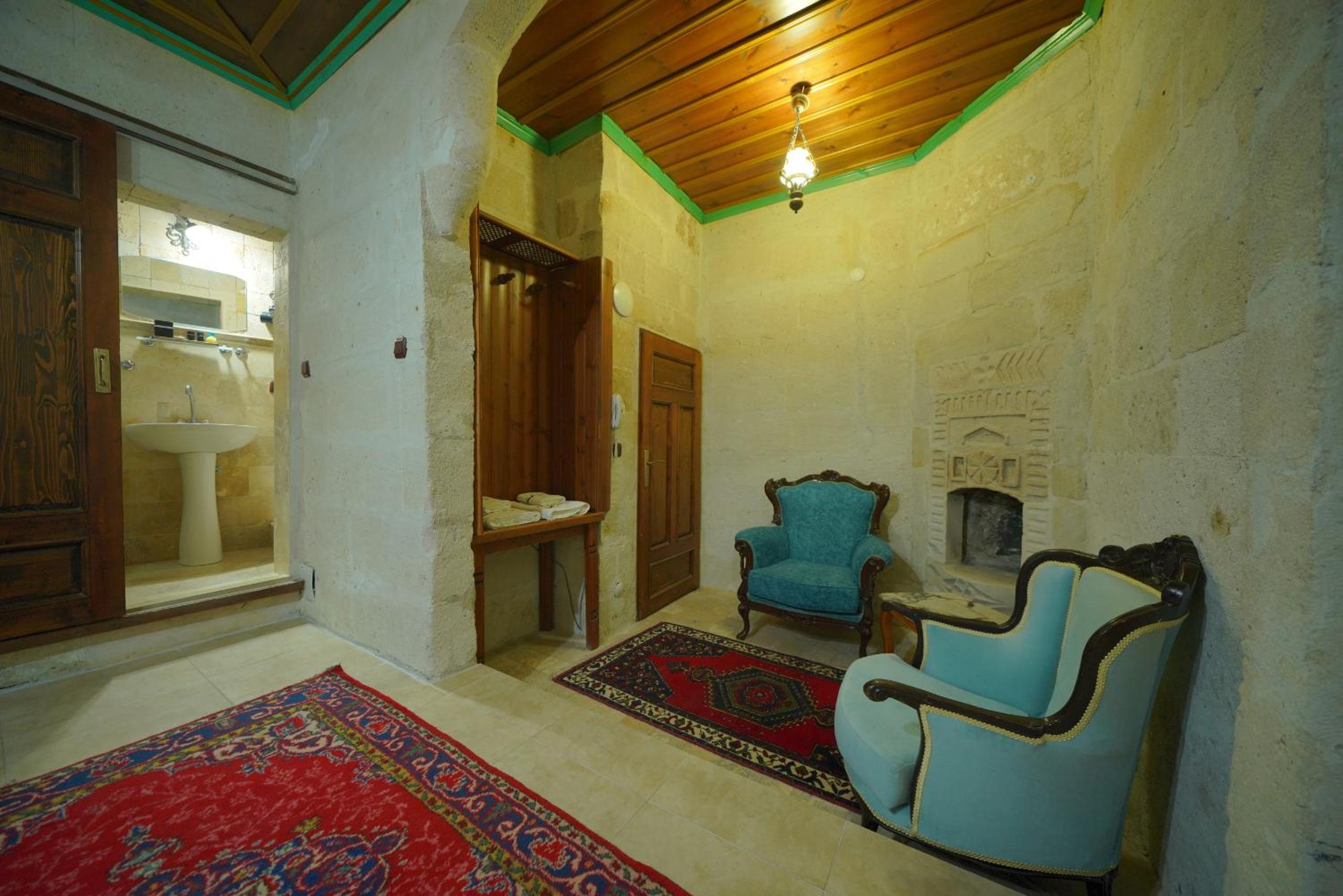 Double Arch stone Room  - Photo 21