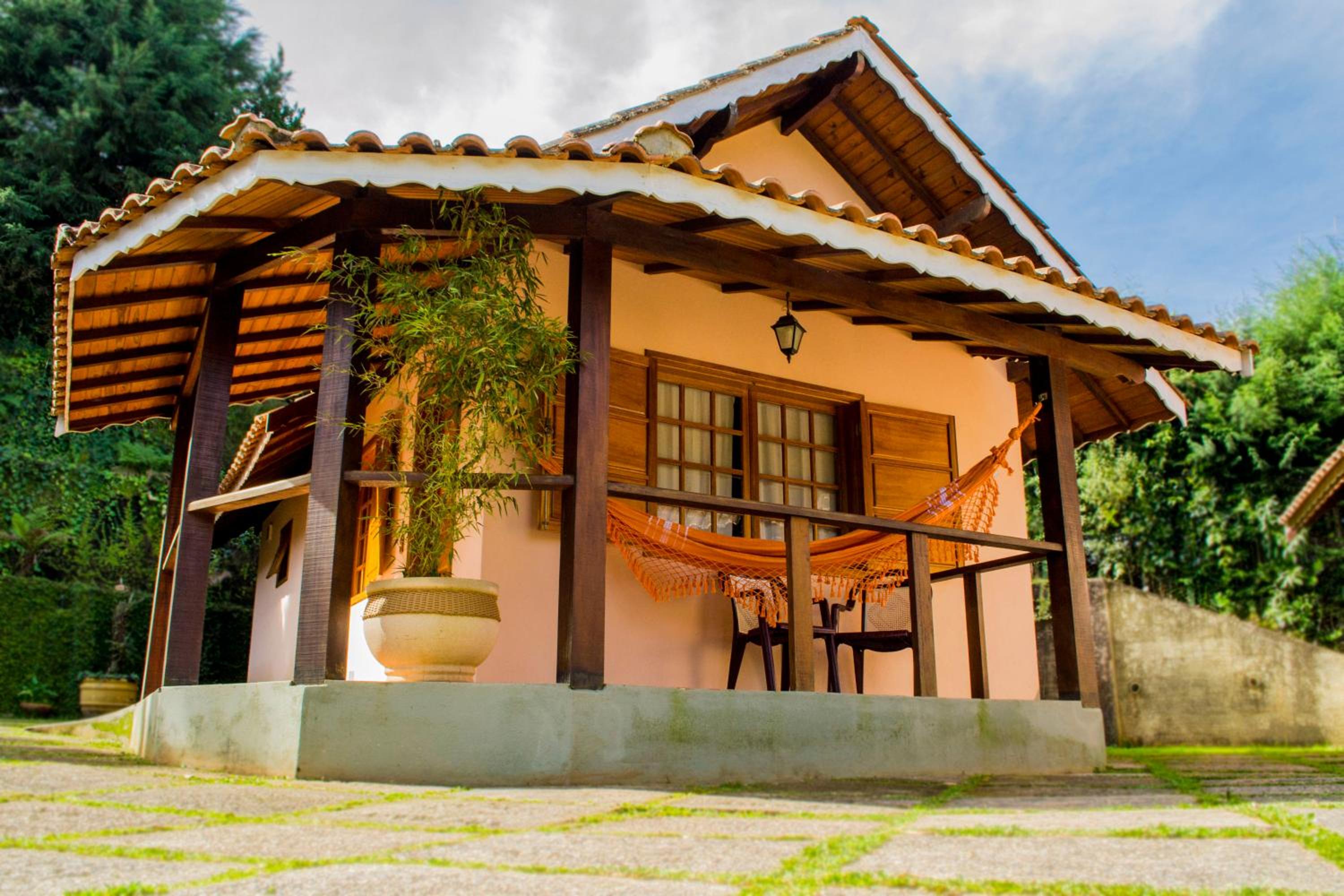 Chalé Super Luxo com Hidromassagem Dupla e Varanda com Vista do Jardim photo 3