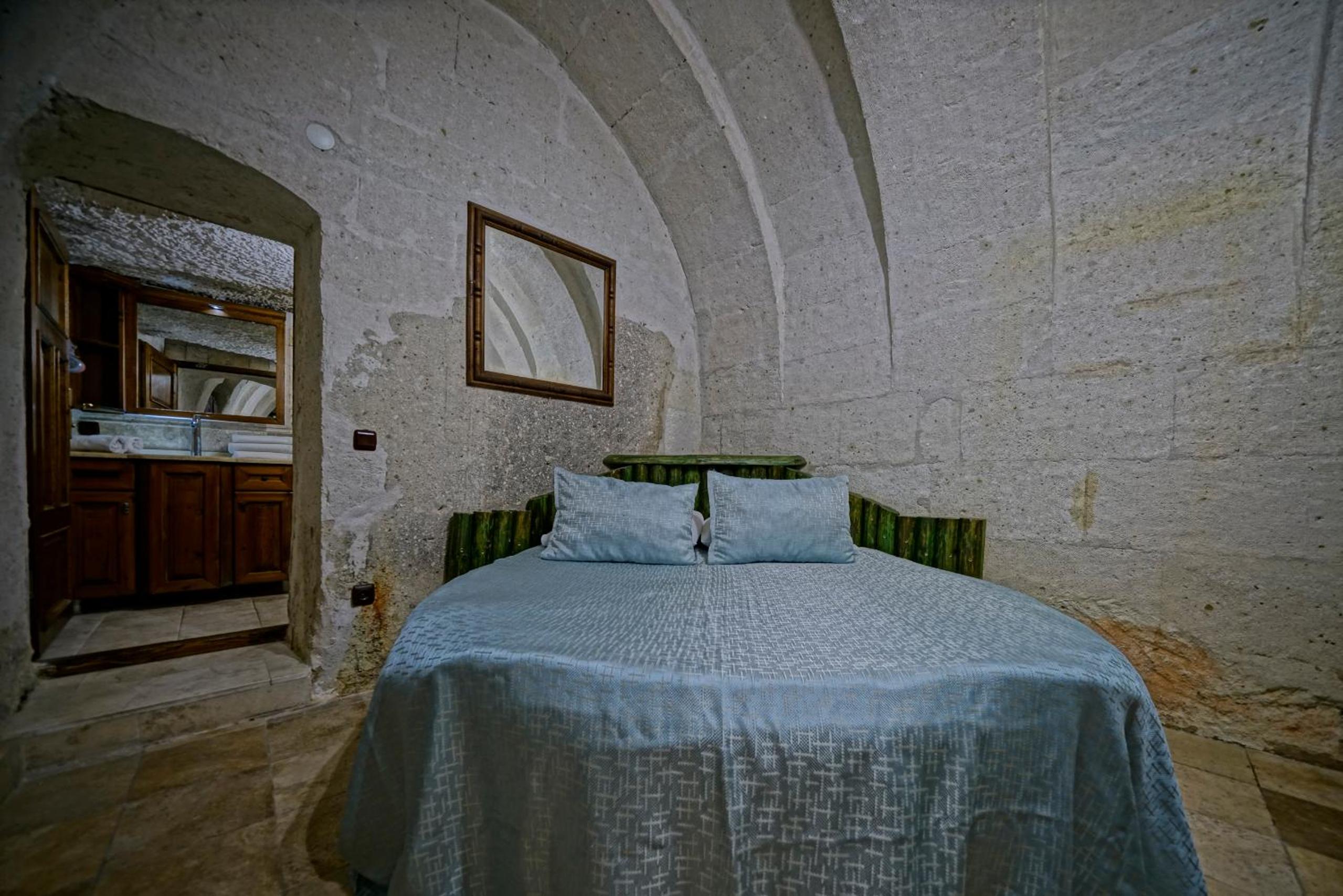 Standard Triple Room - Photo 23