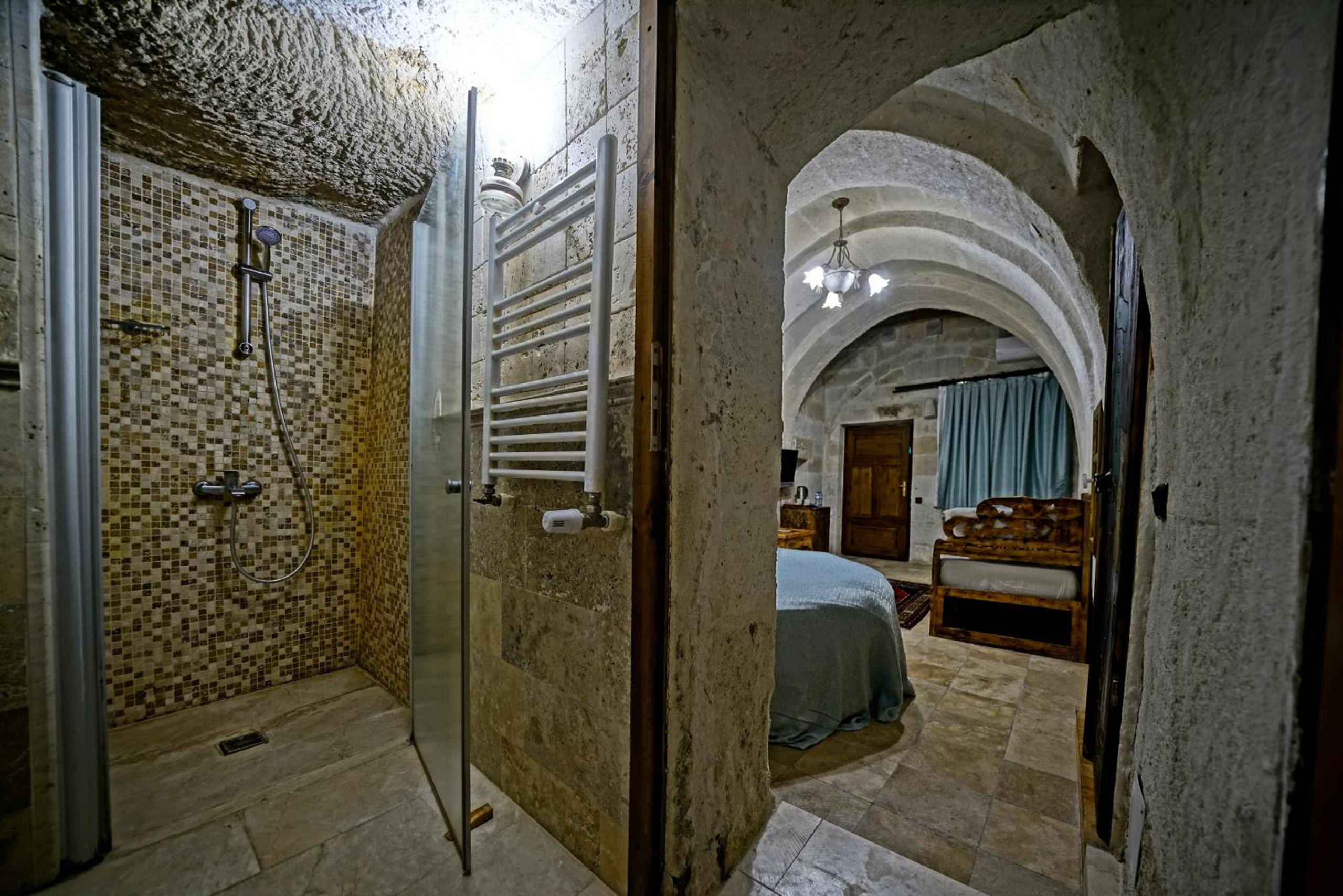 Standard Triple Room - Photo 21