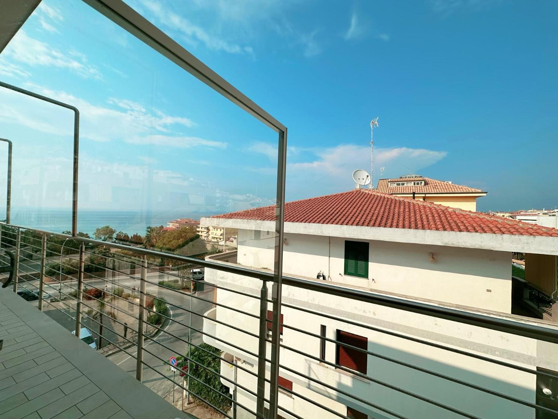 Studio with Lateral Sea View - Photo 10