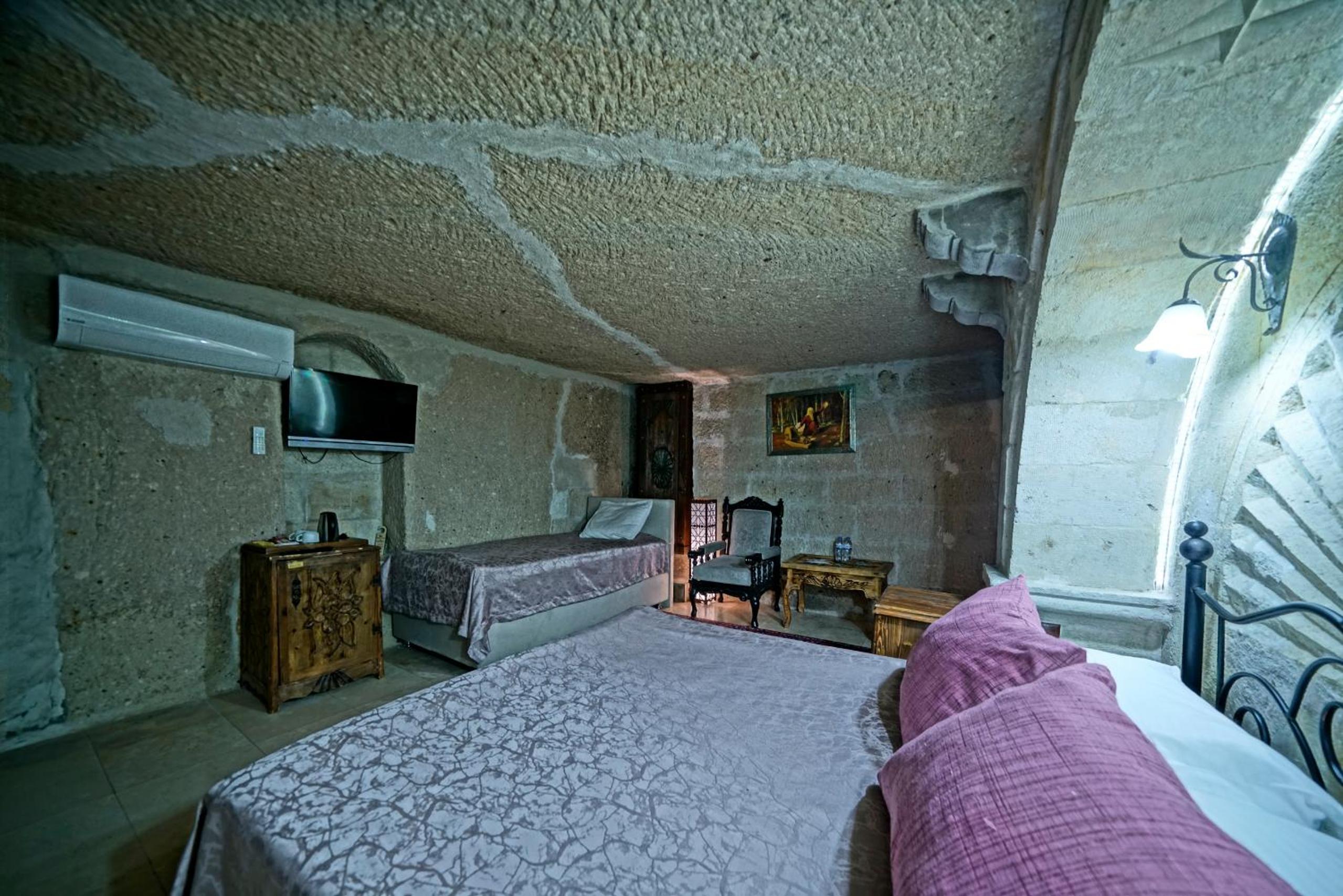 Standard Triple Room - Photo 18