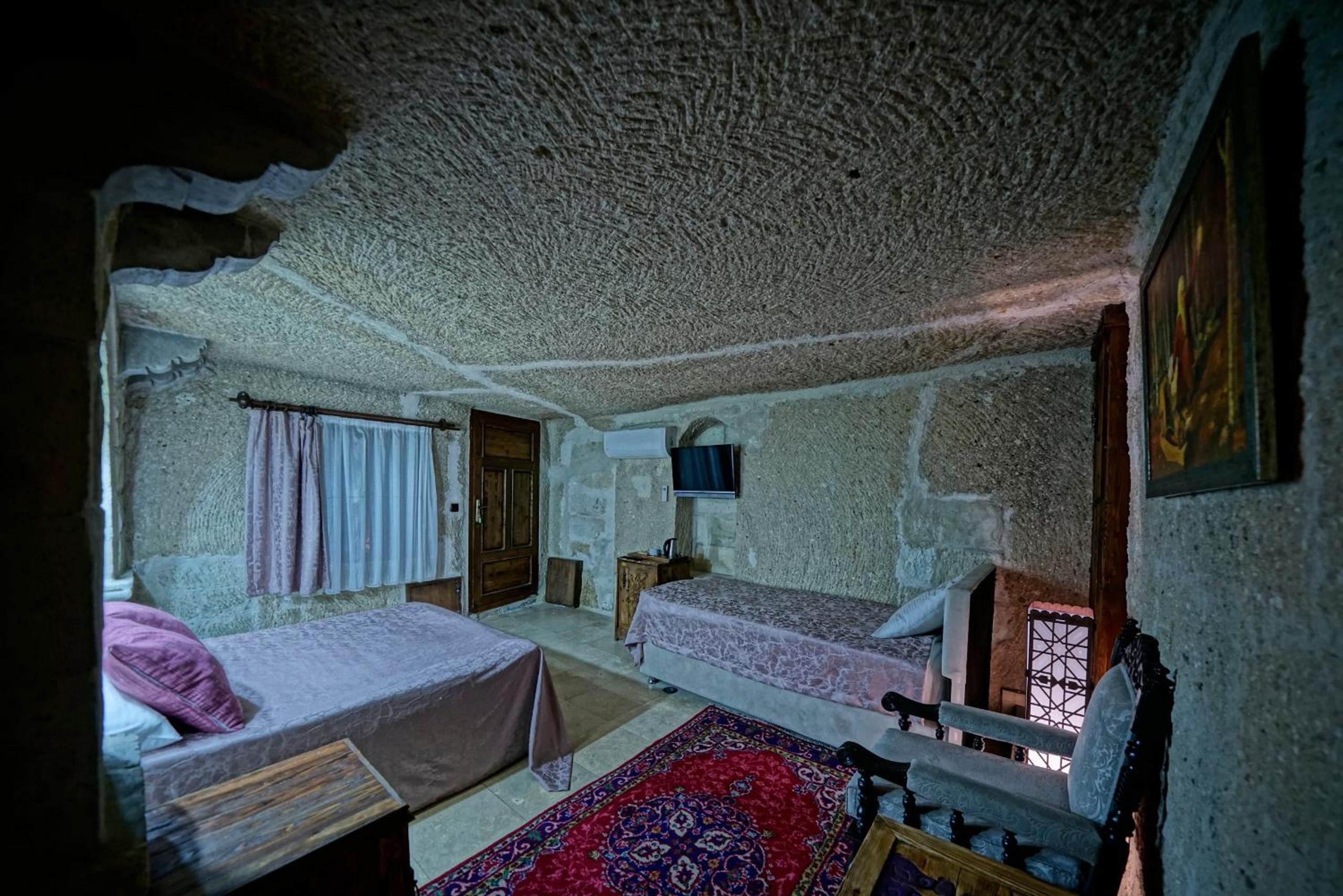Standard Triple Room - Photo 17