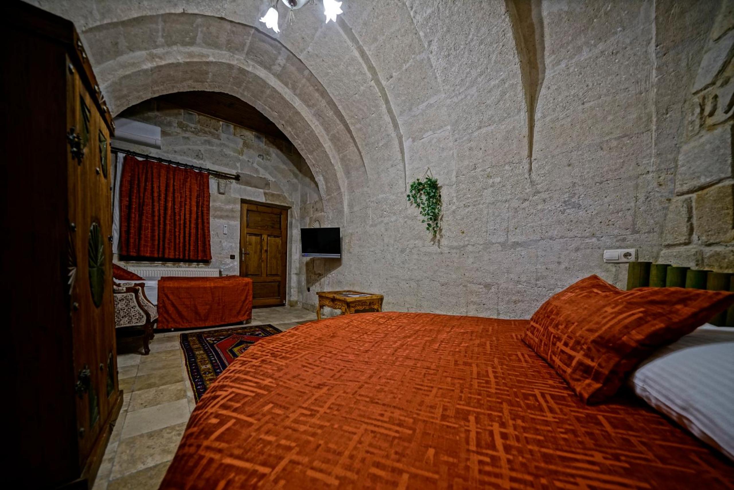 Standard Triple Room - Photo 9