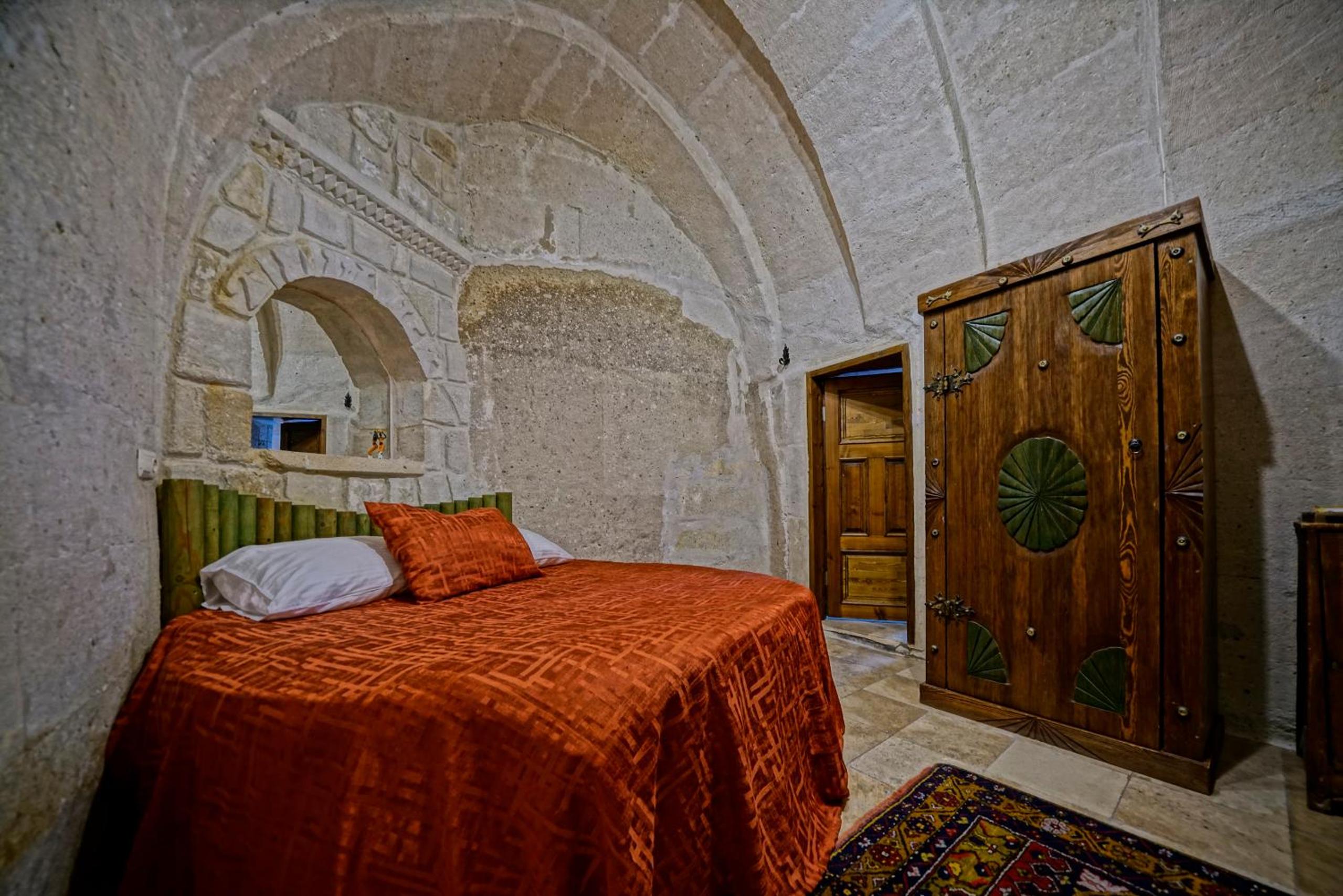 Standard Triple Room - Photo 8